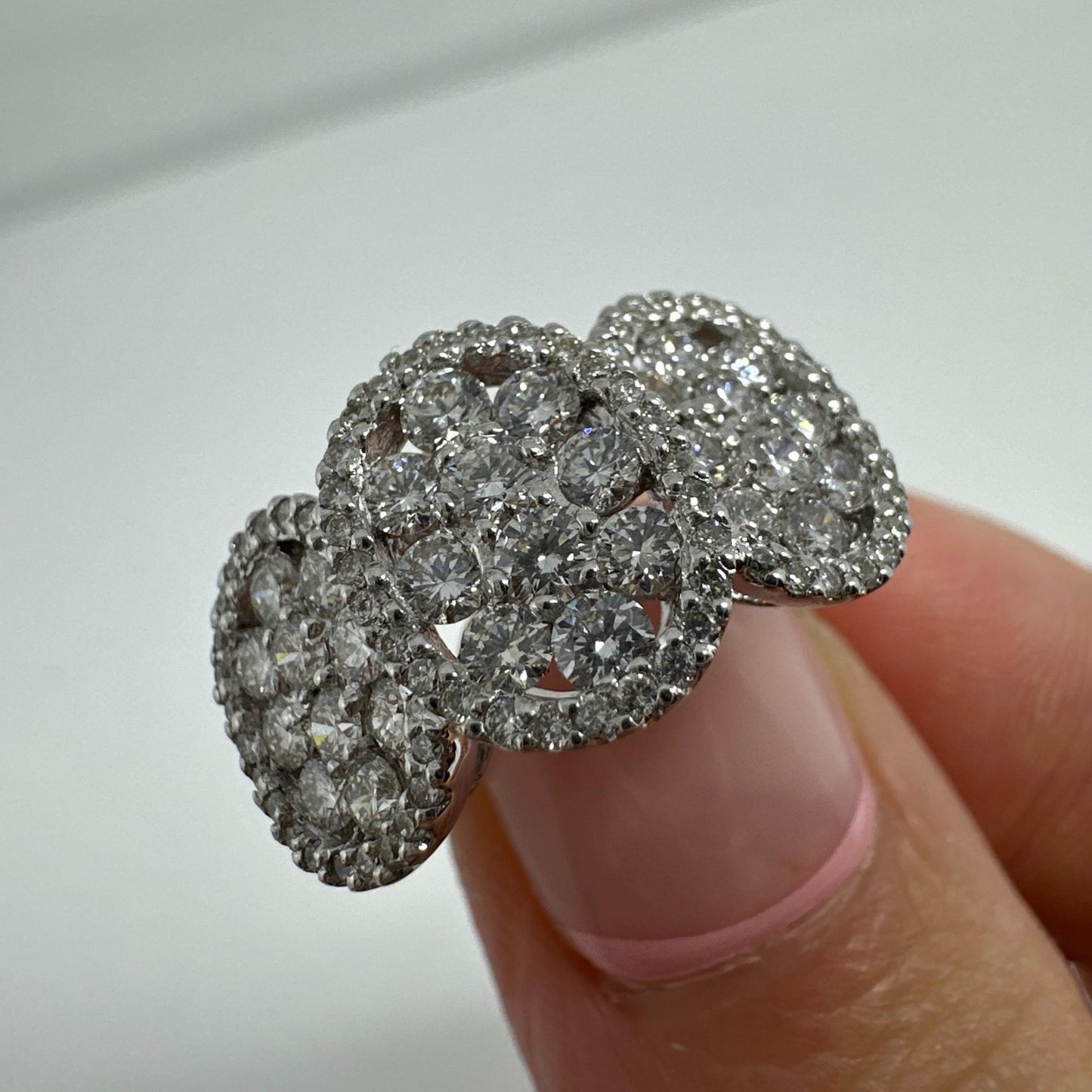 18K White Gold Diamond Cluster Ring