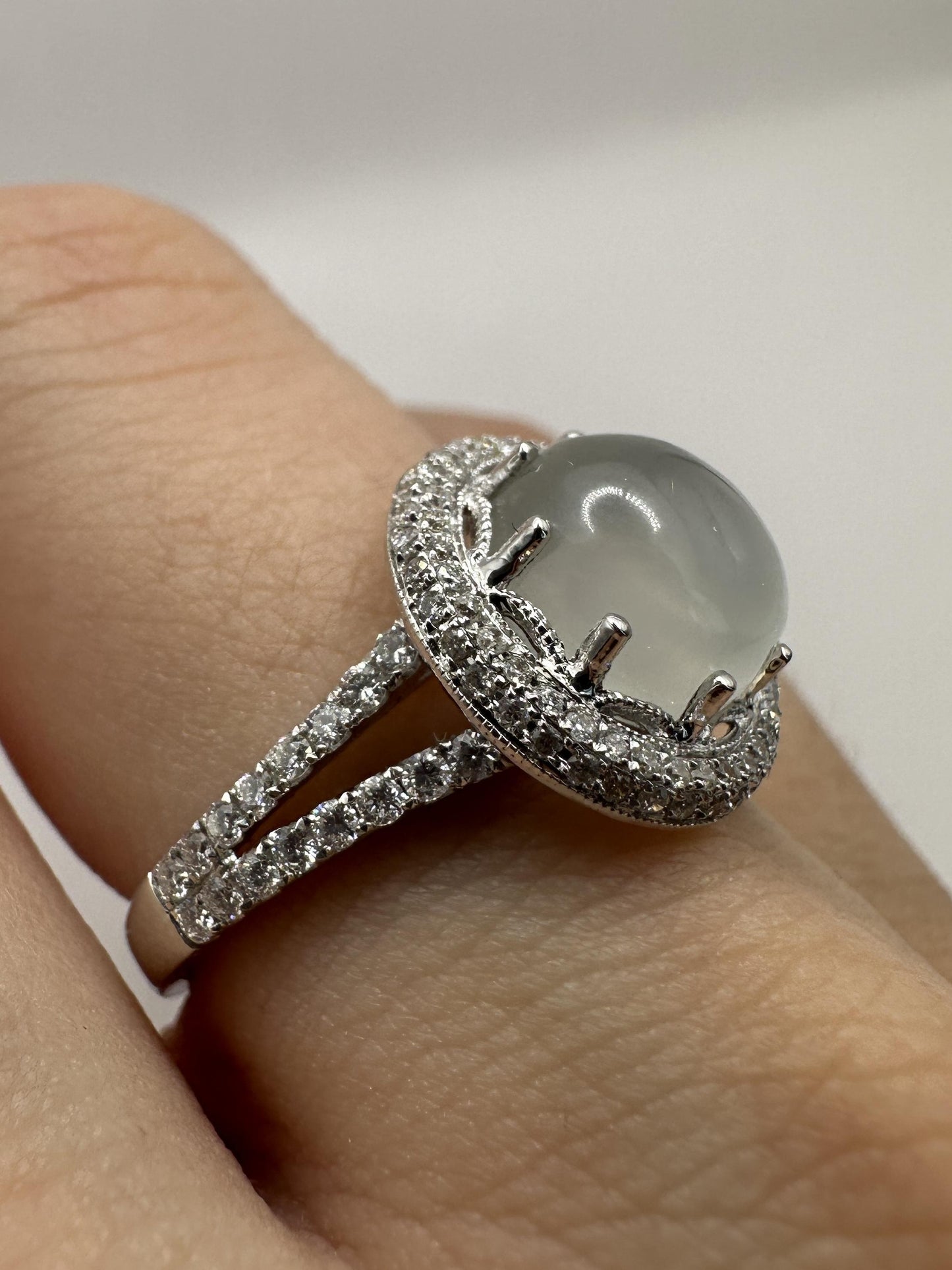 18K Diamond and Moonstone Ring