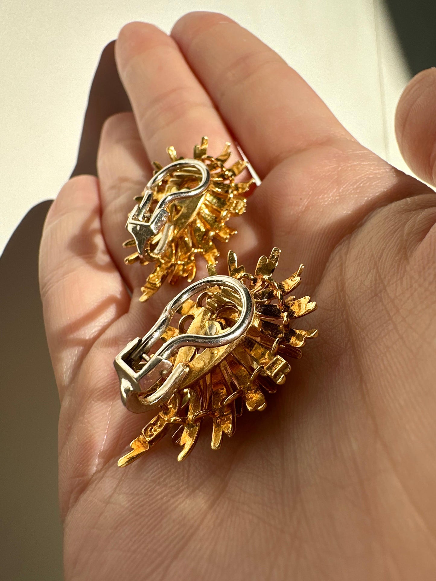En Tremblant Estate 18K Yellow Gold Diamond Starburst Ear-Clips