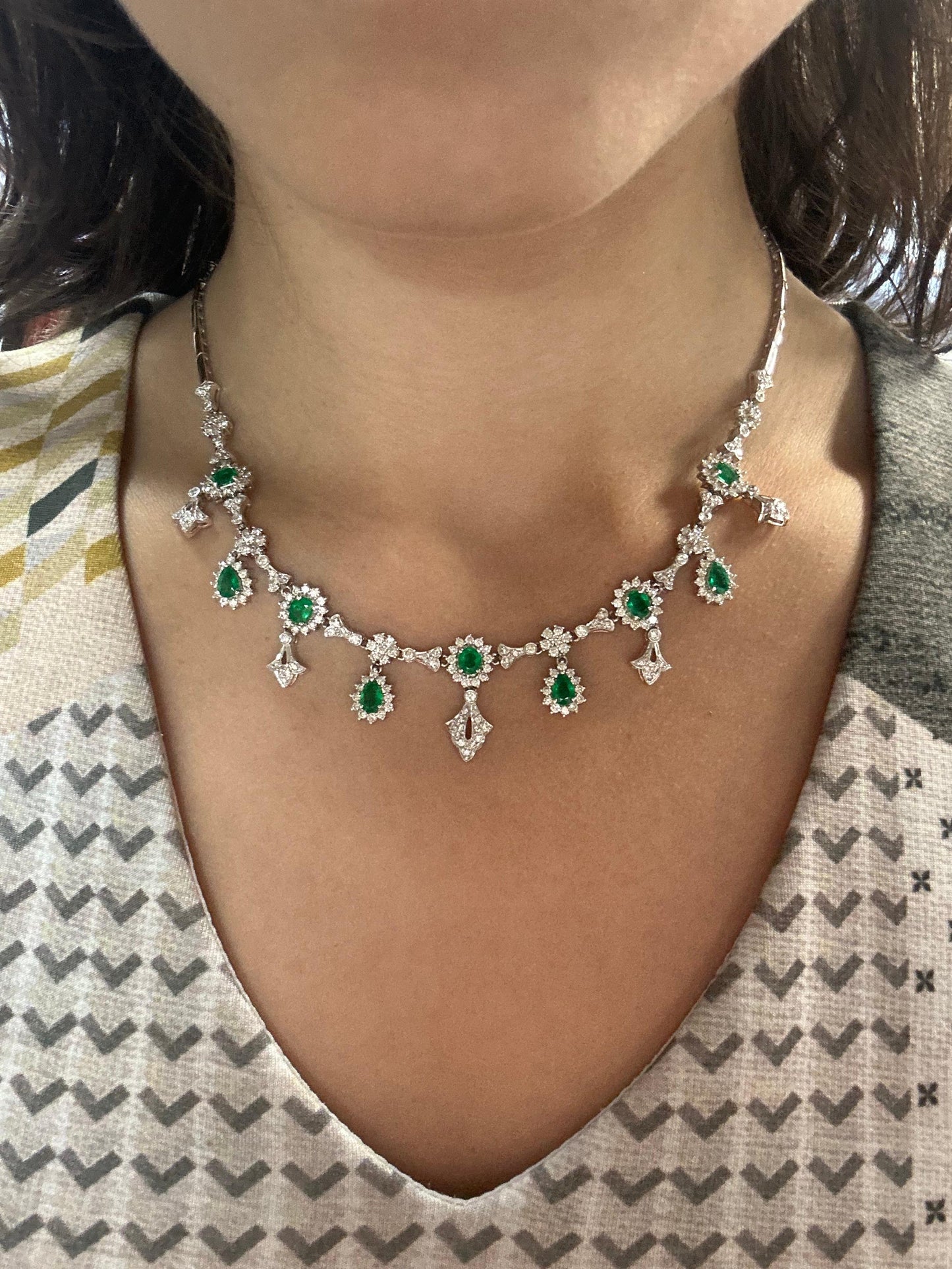 18K White Gold Diamond and Emerald Necklace - 16 inches
