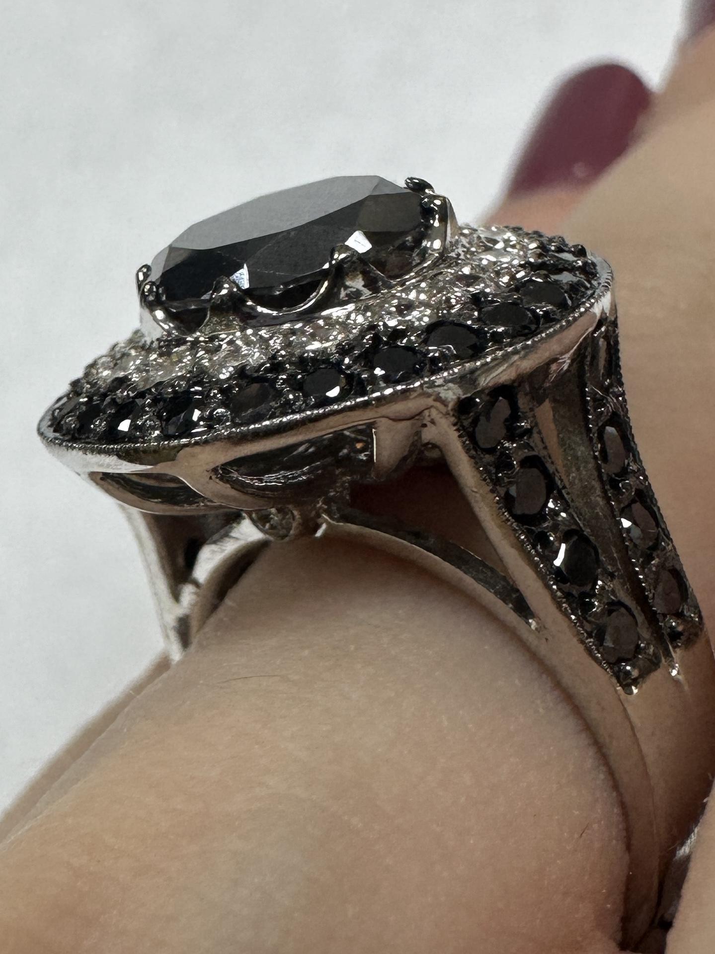 18k Black and White Diamond Ring