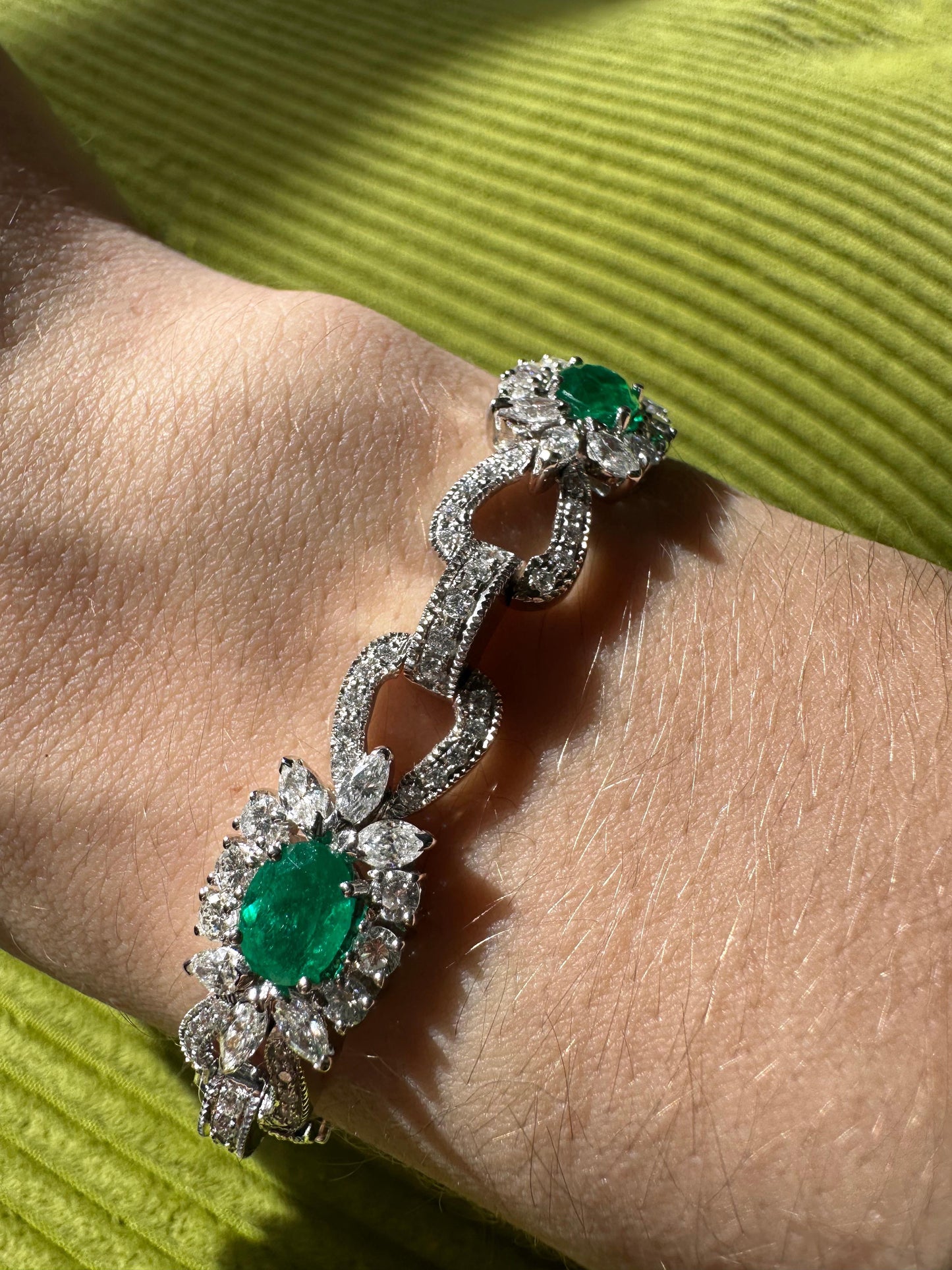 18K White Gold Diamond and Emerald Bracelet