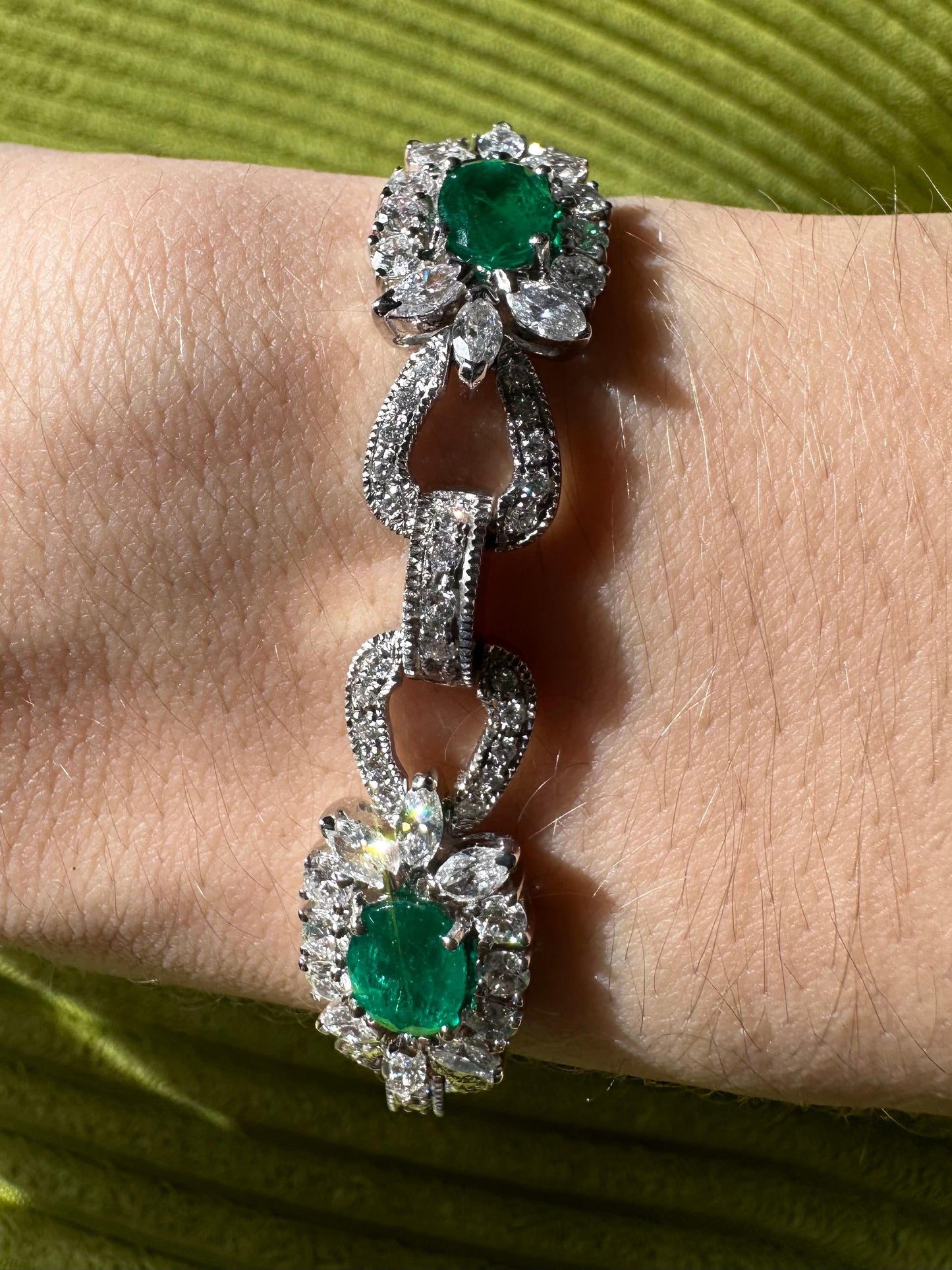 18K White Gold Diamond and Emerald Bracelet