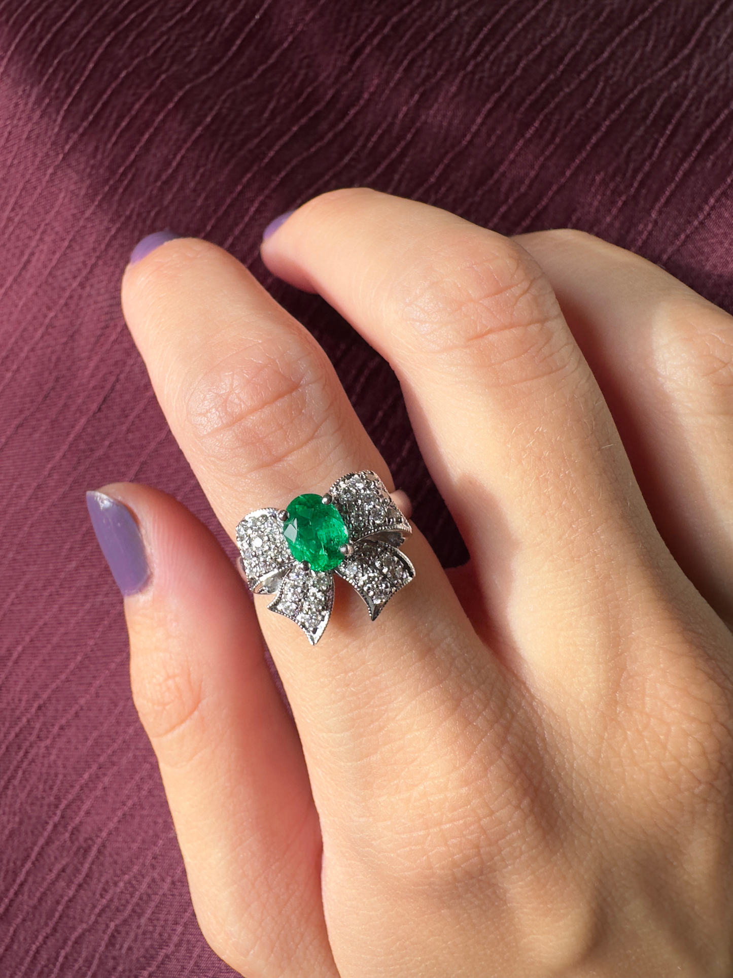 18K White Gold Diamond & Emerald Bow Ring