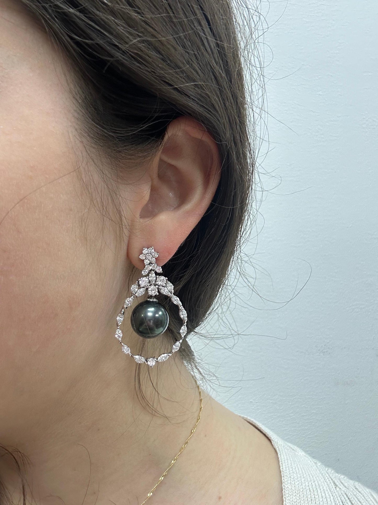 18K White Gold Diamond and Black Pearl Drop Earrings