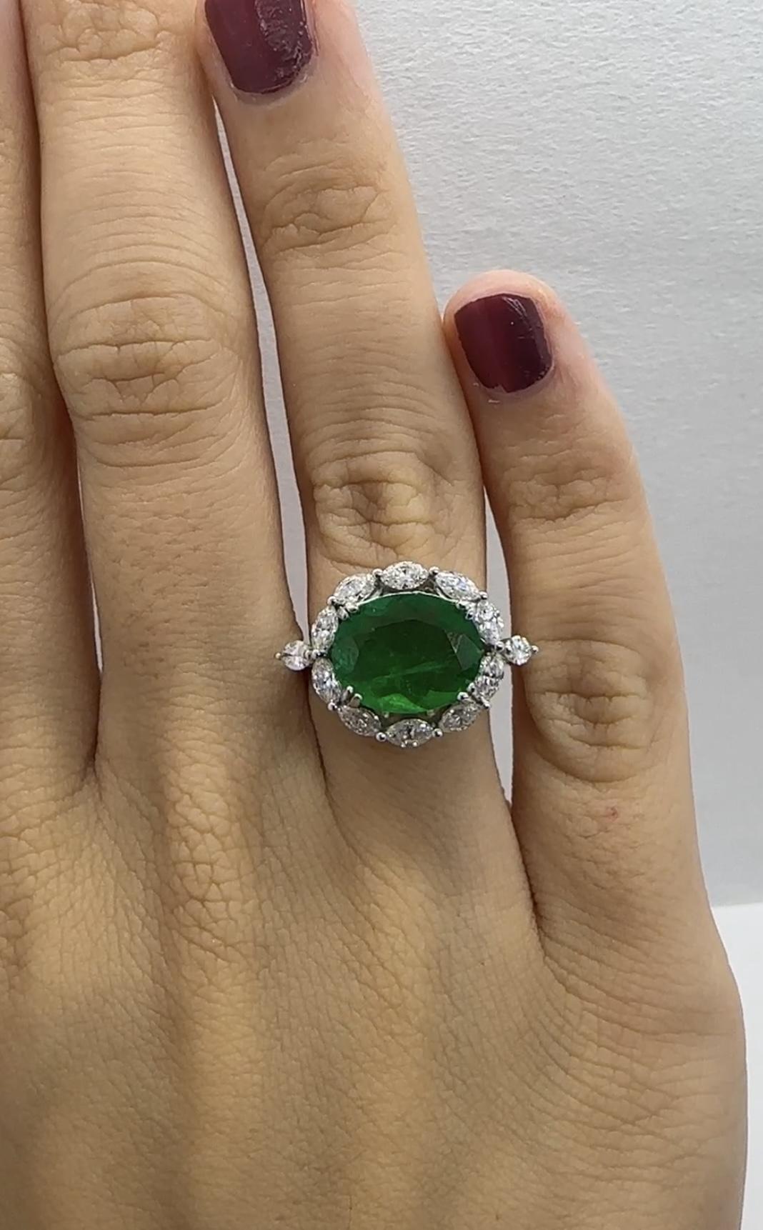 18k Diamond and Emerald Ring