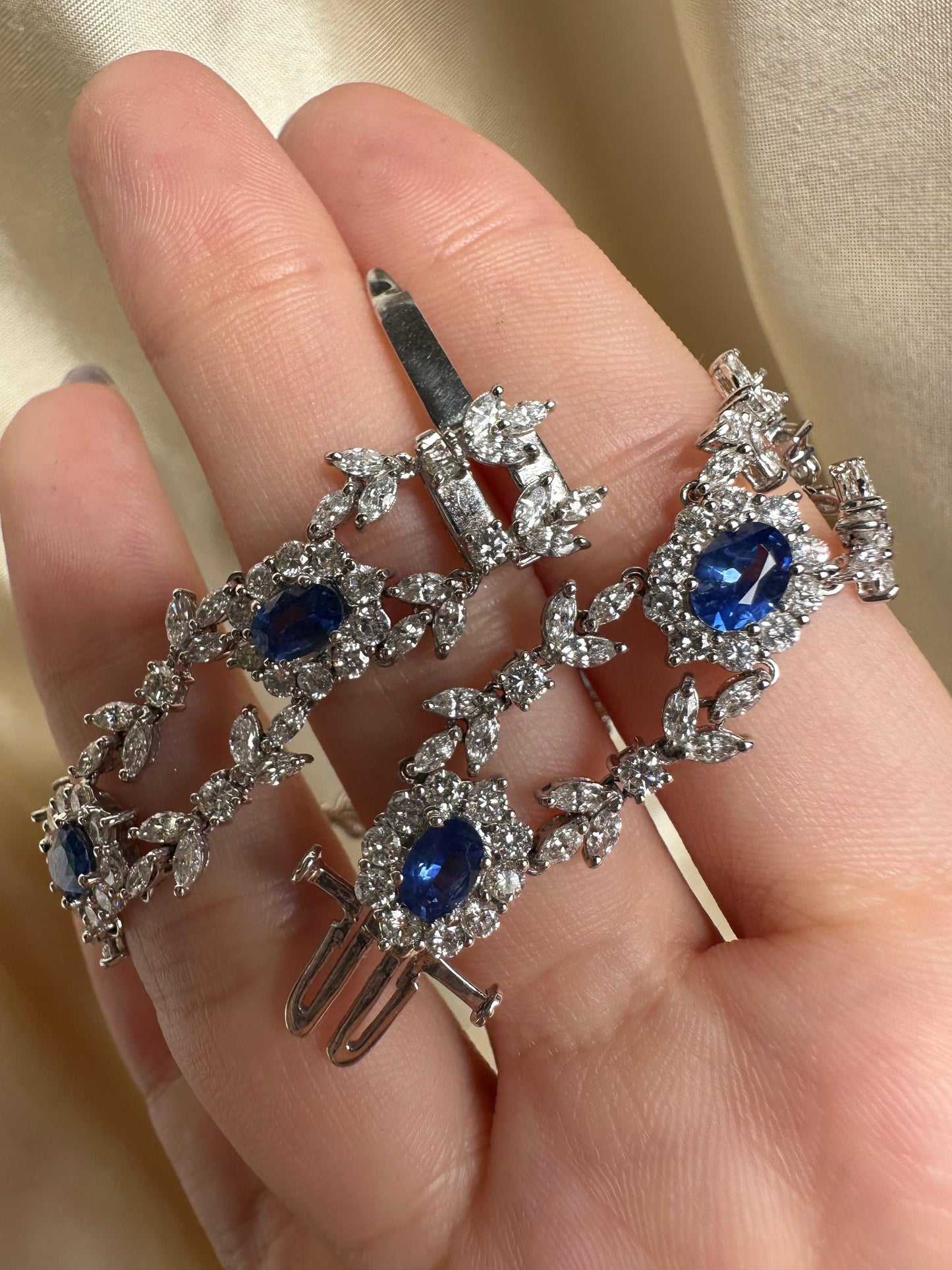 18K White Gold Diamond and Sapphire Bracelet - 7.5 inches