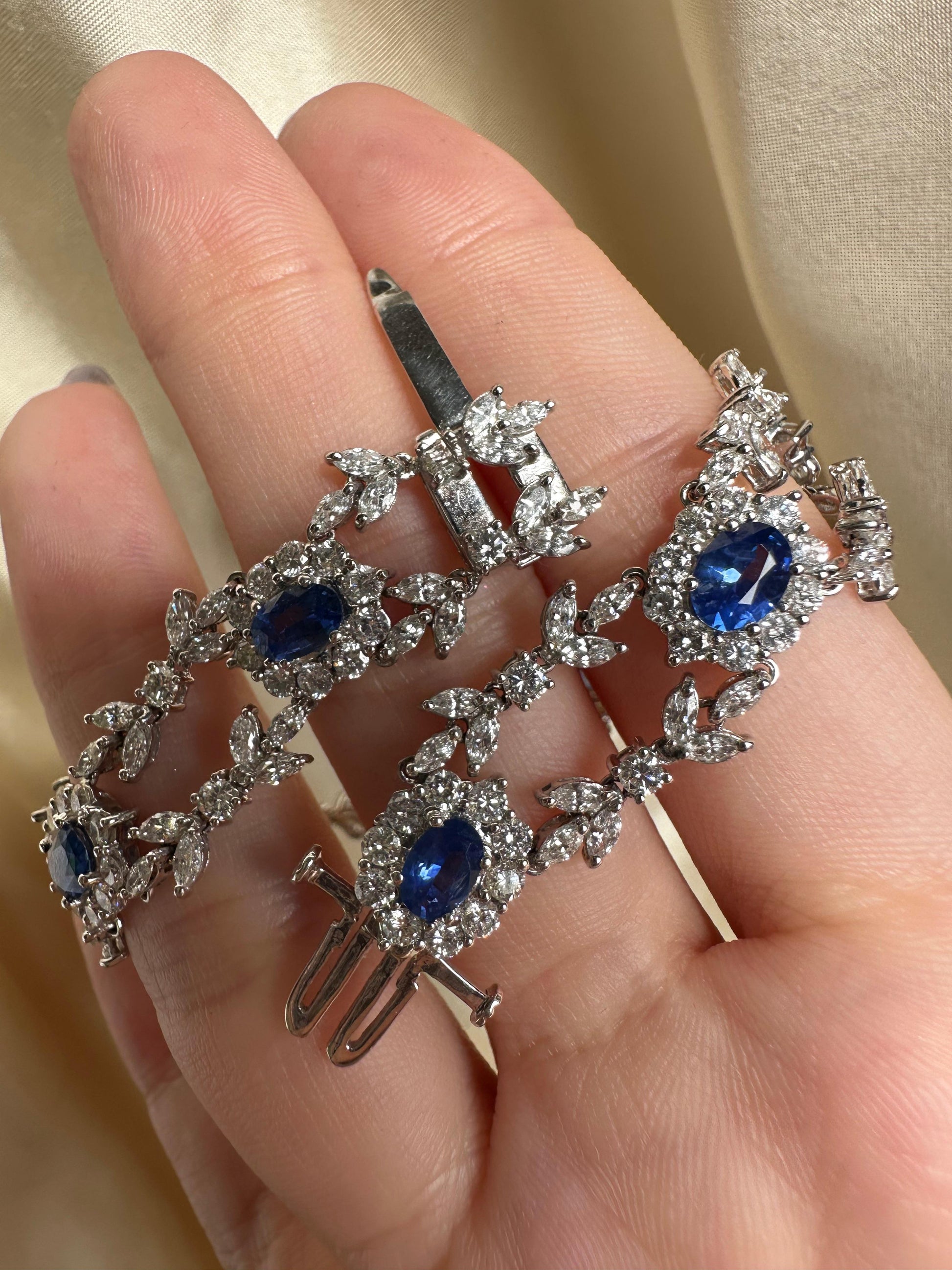 18K White Gold Diamond and Sapphire Bracelet - 7.5 inches