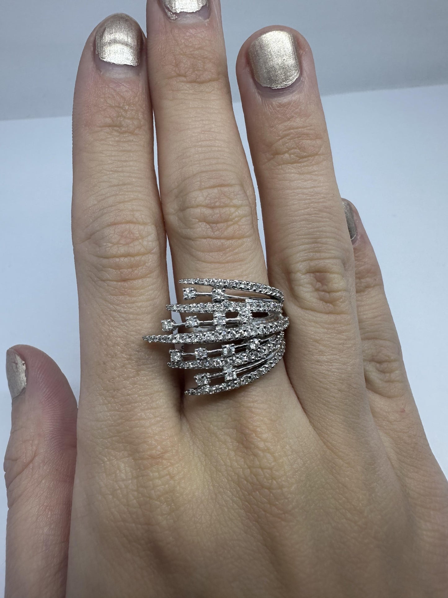18k White Gold Diamond Ring