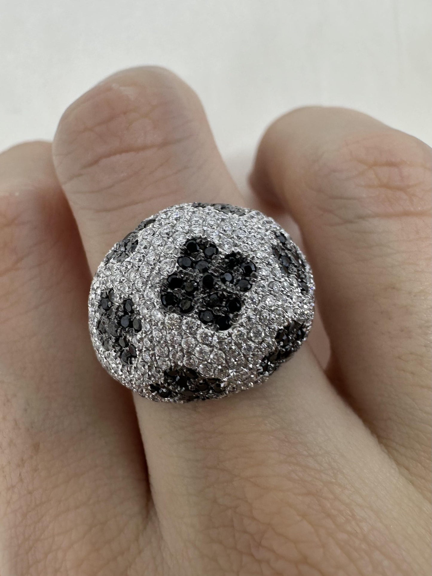 18K White Gold Black and White Diamond Dome Ring