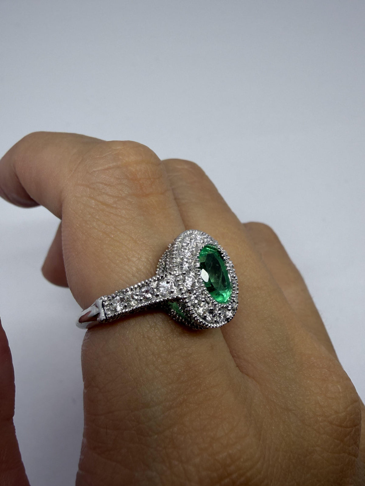 18K White Gold Diamond and Emerald Ring