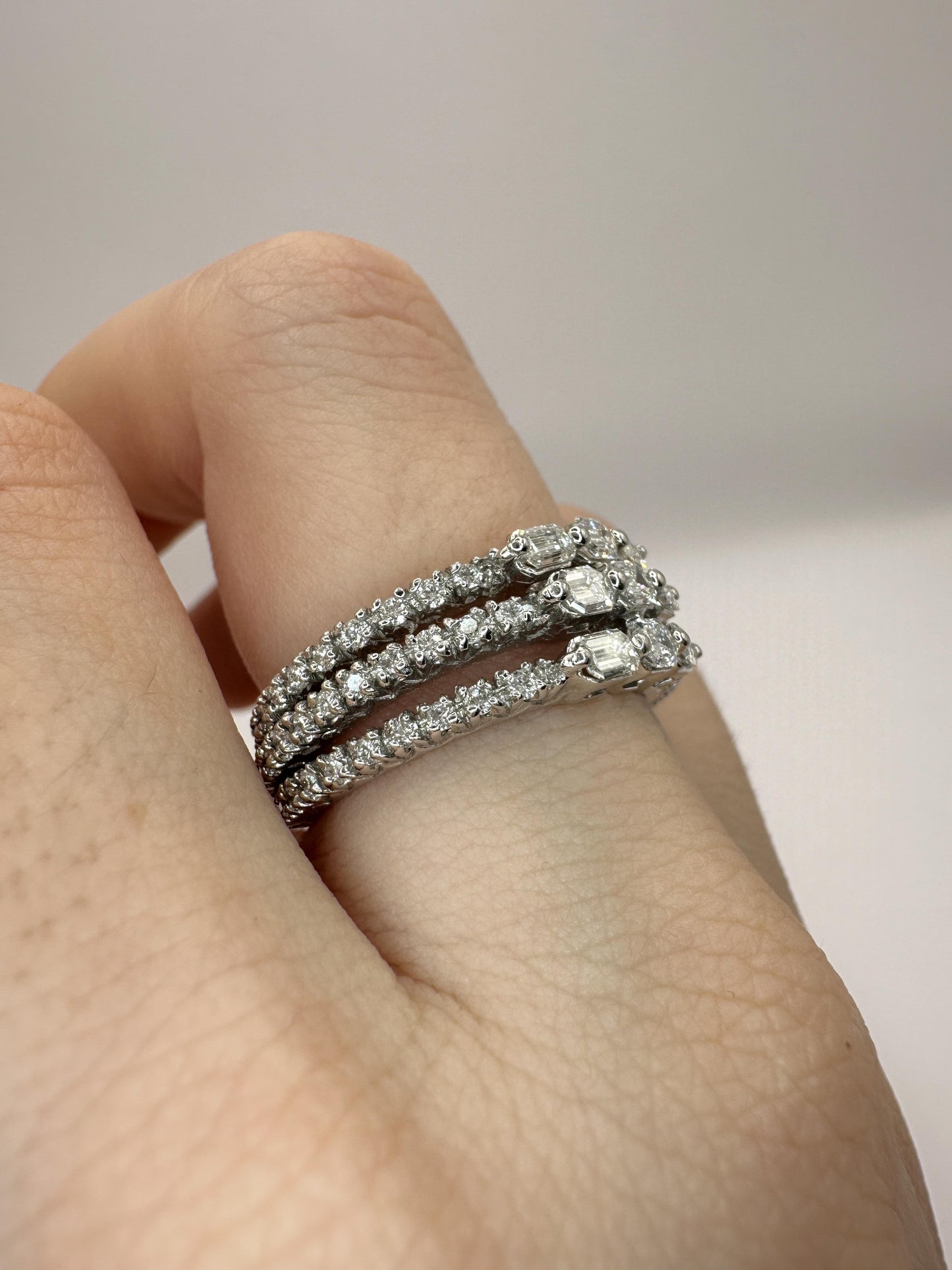 18k Emerald Cut Diamond Band Ring