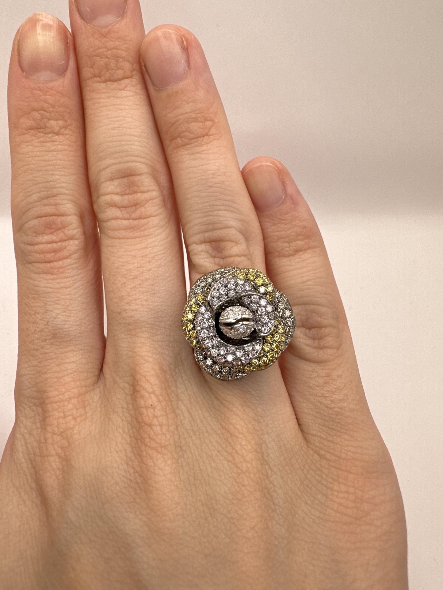 18k Brown, White and Yellow Diamond Flower Ring