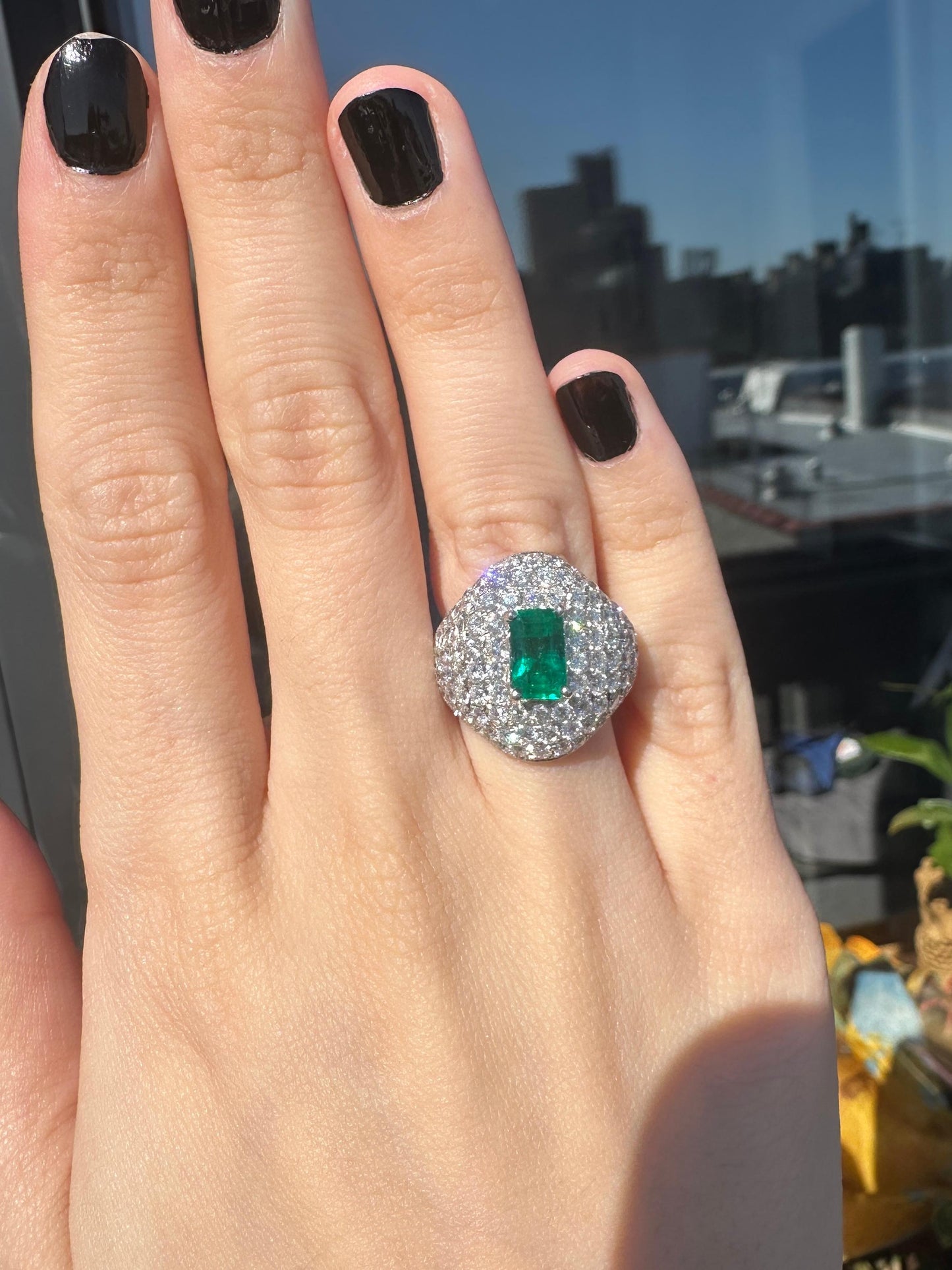 18k Diamond and Emerald Ring