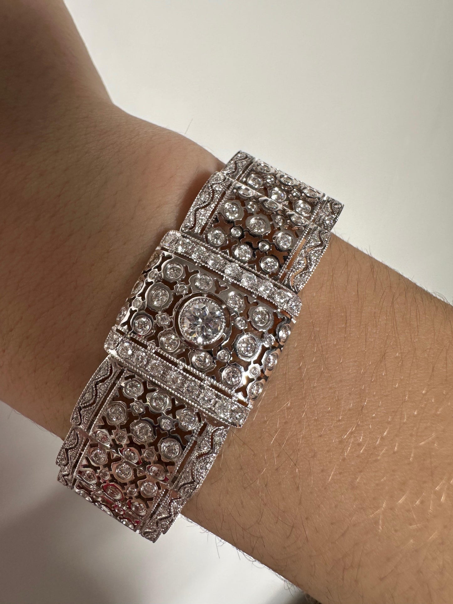 18K White Gold Diamond Bracelet