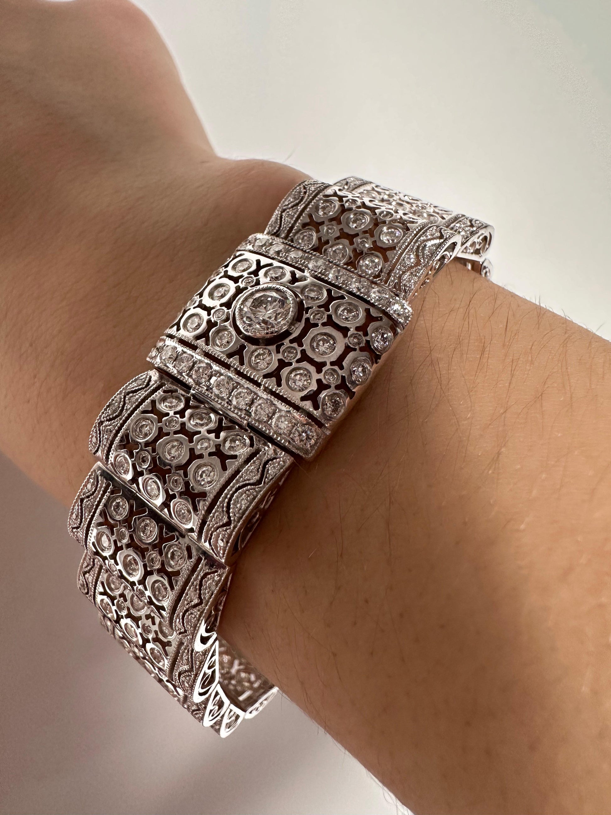 18K White Gold Diamond Bracelet