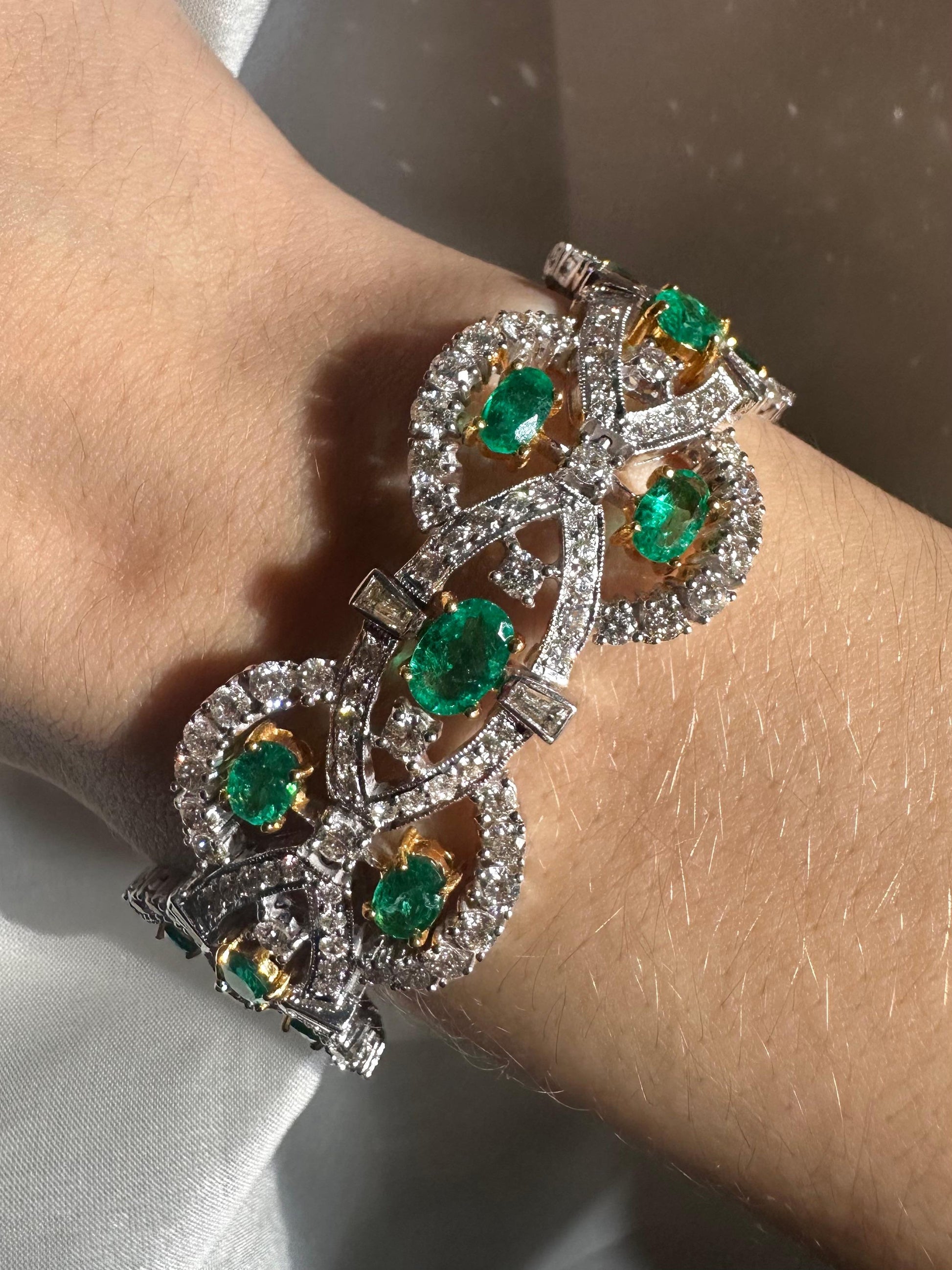 18K Two Tone Diamond and Emerald Bracelet