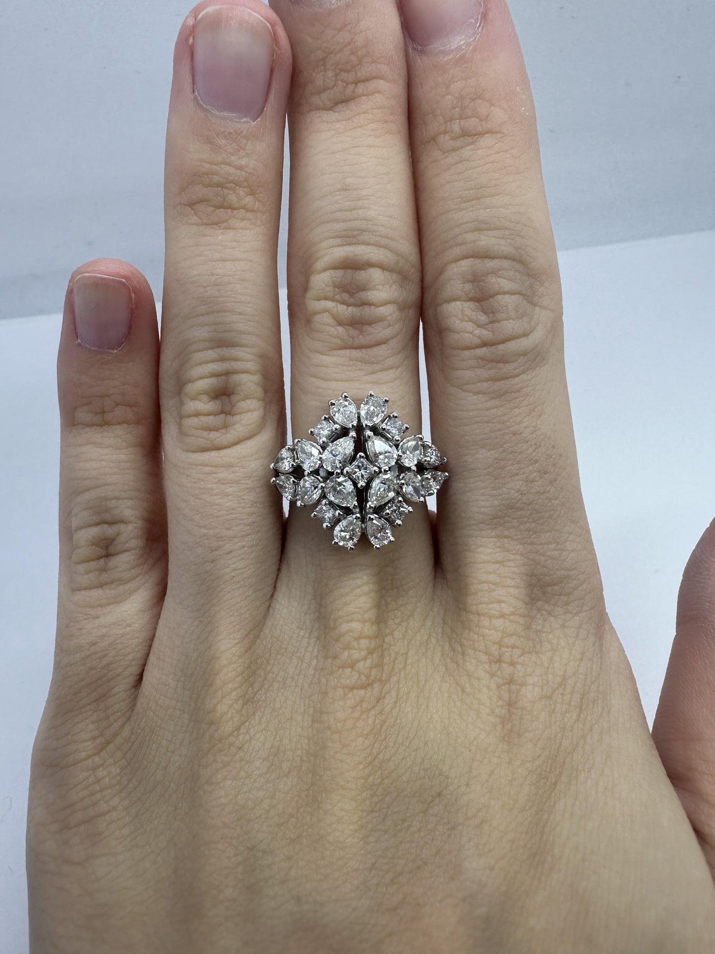 18k Pear Shaped Diamond Ring