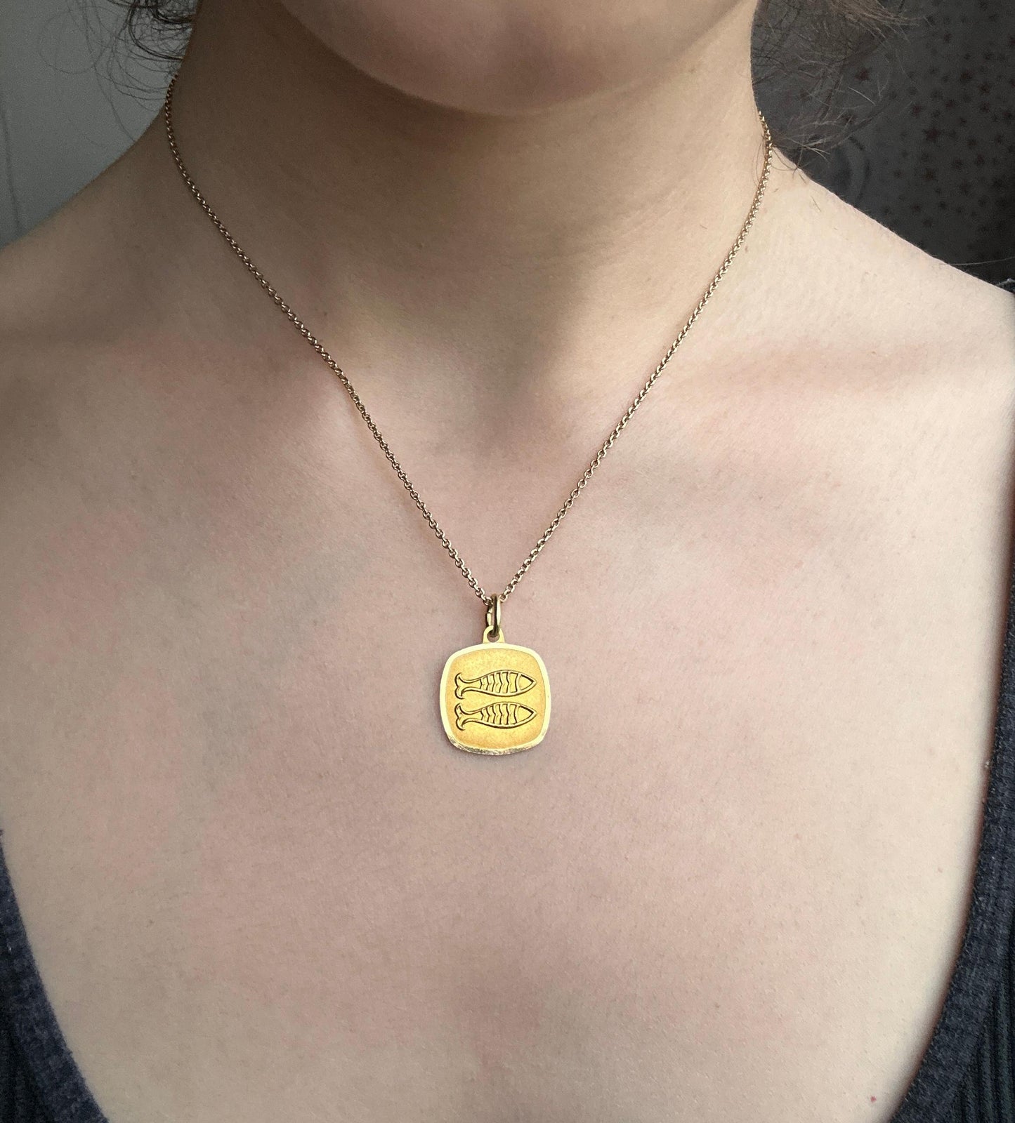 18k Yellow Gold Pisces Pendant with 14k Chain