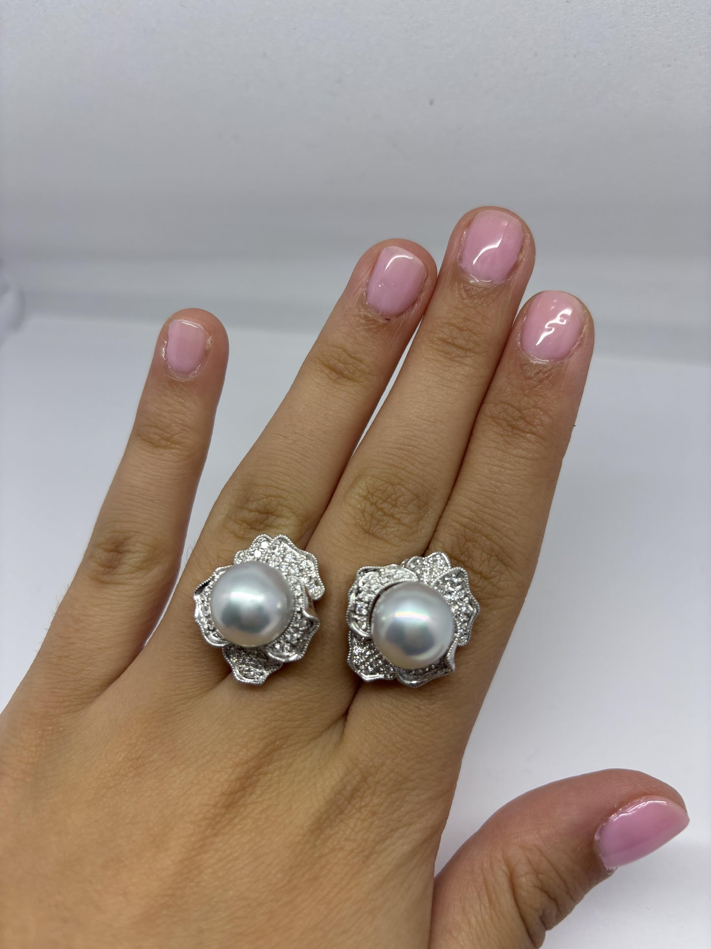 18k White Gold 1.52 Carat Diamond and Pearl Flower Earrings
