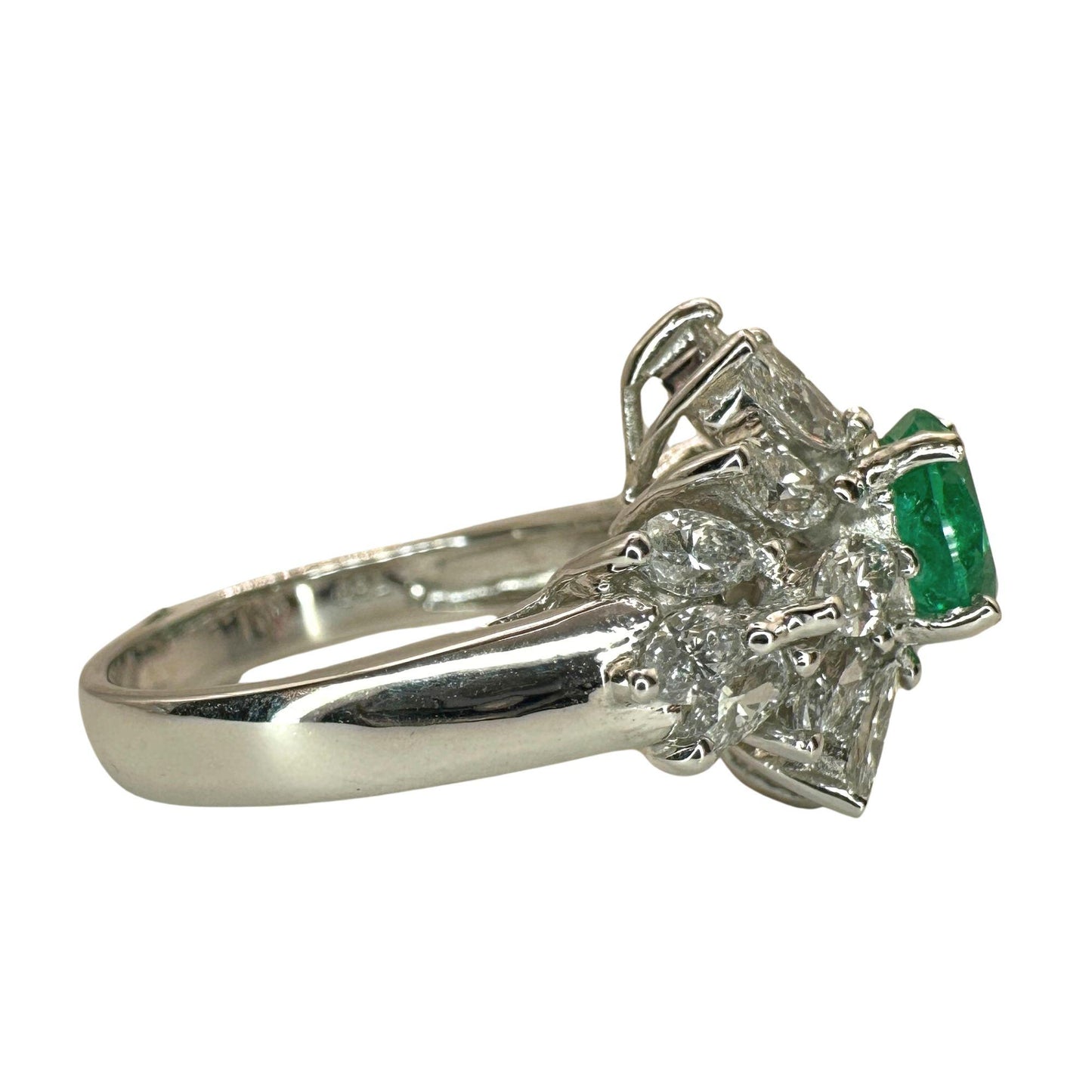 18k Diamond and Emerald Ring