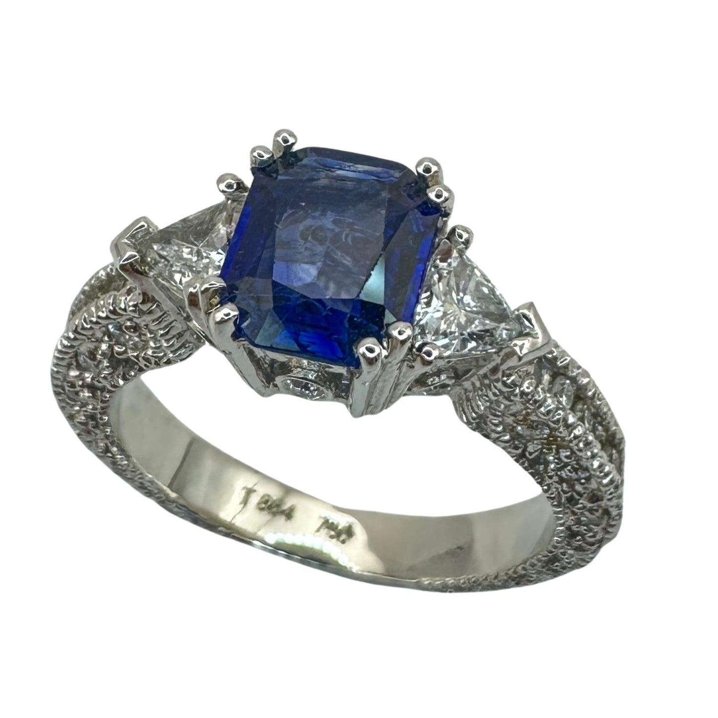 18k Diamond and Sapphire Ring
