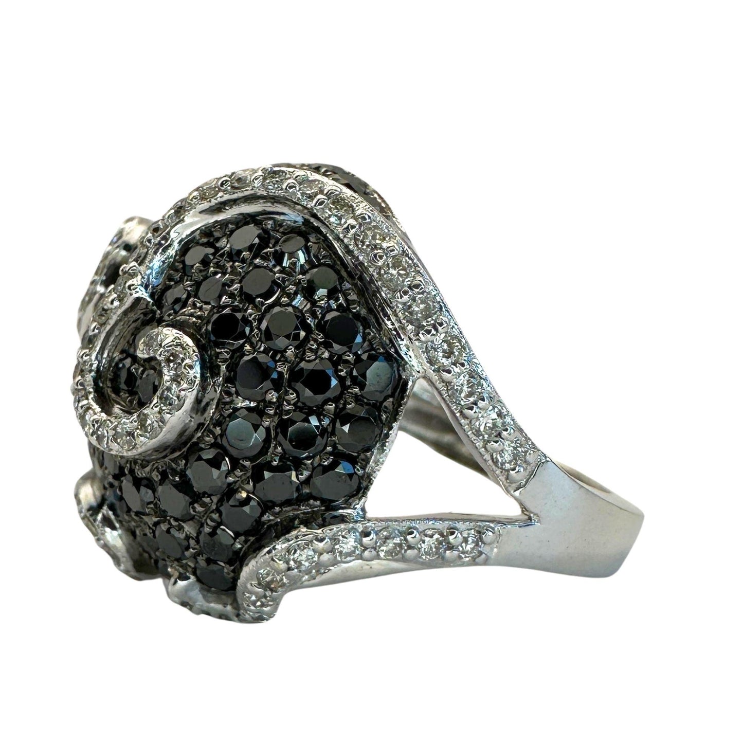 18k Black and White Diamond Ring
