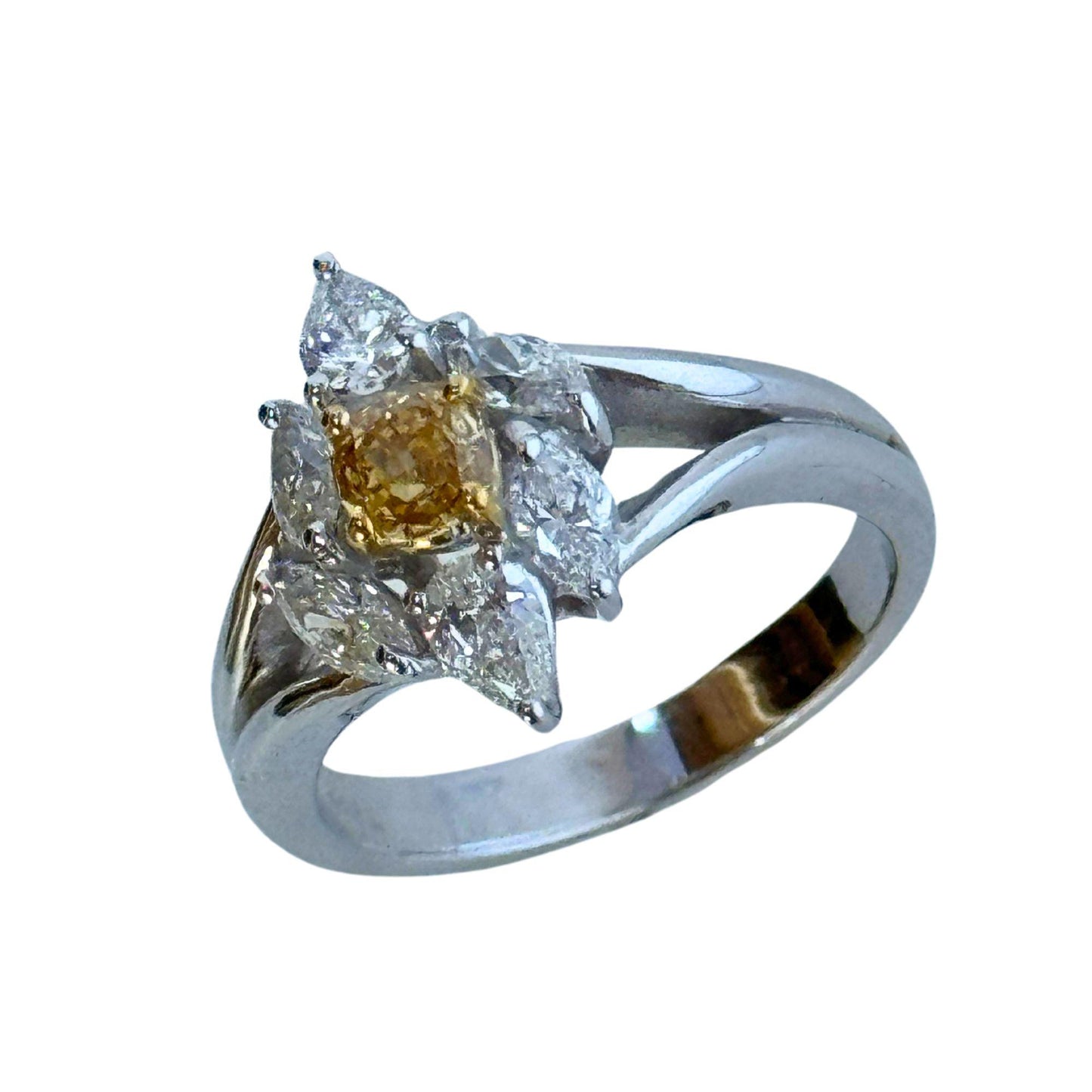 18k White and Yellow Diamond Ring