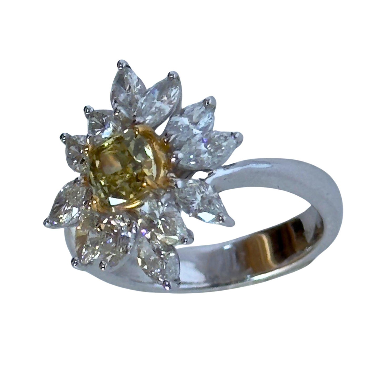 18k White and Yellow Diamond Ring