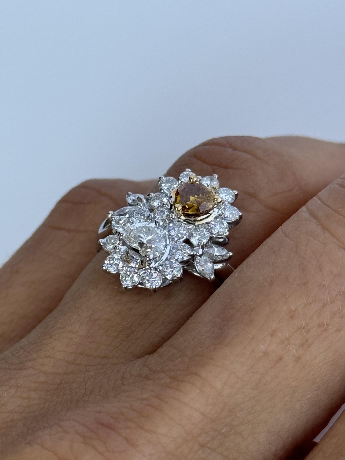 18k White and Yellow Diamond Floral Ring