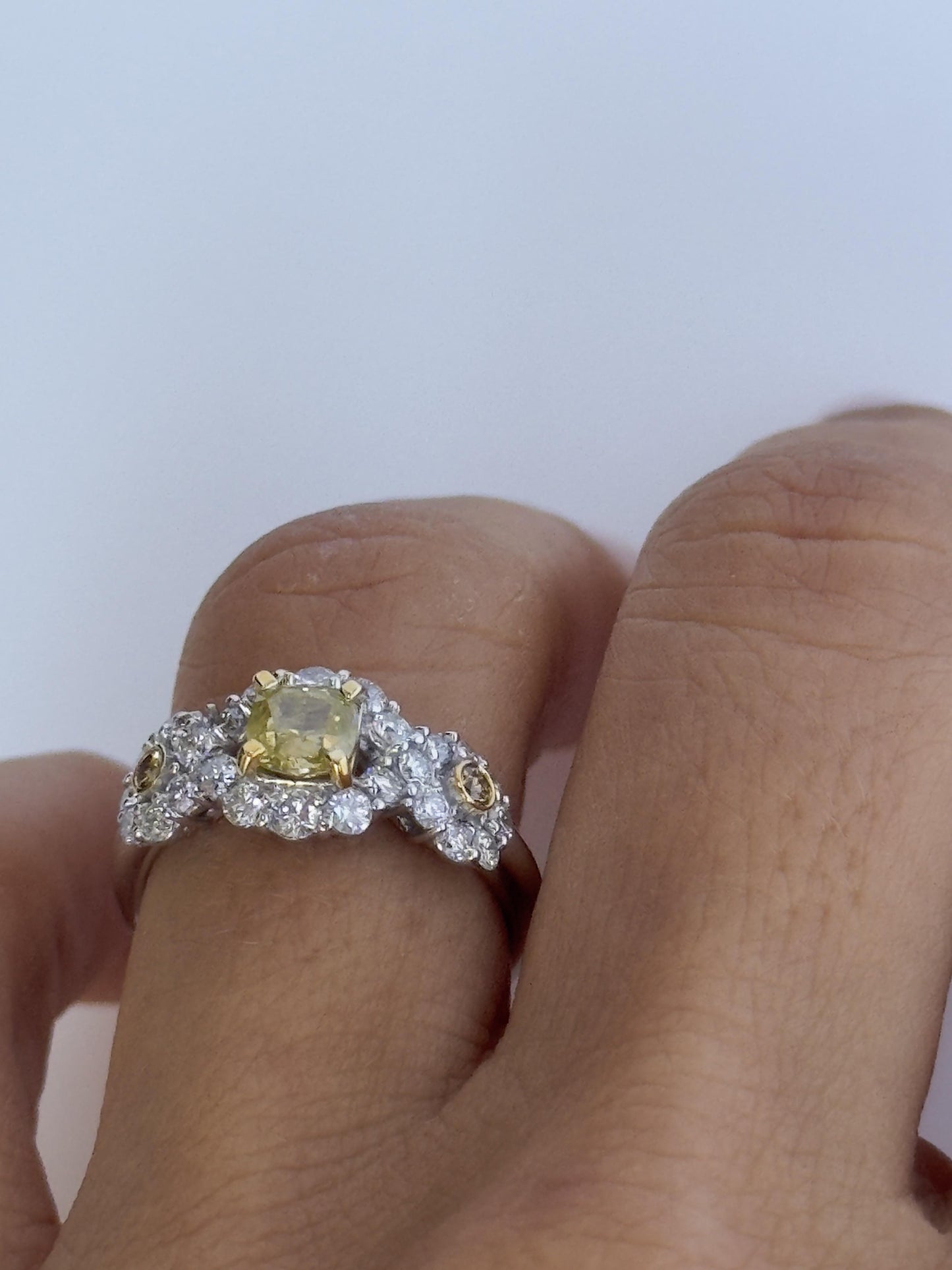 18k White and Yellow Diamond Ring