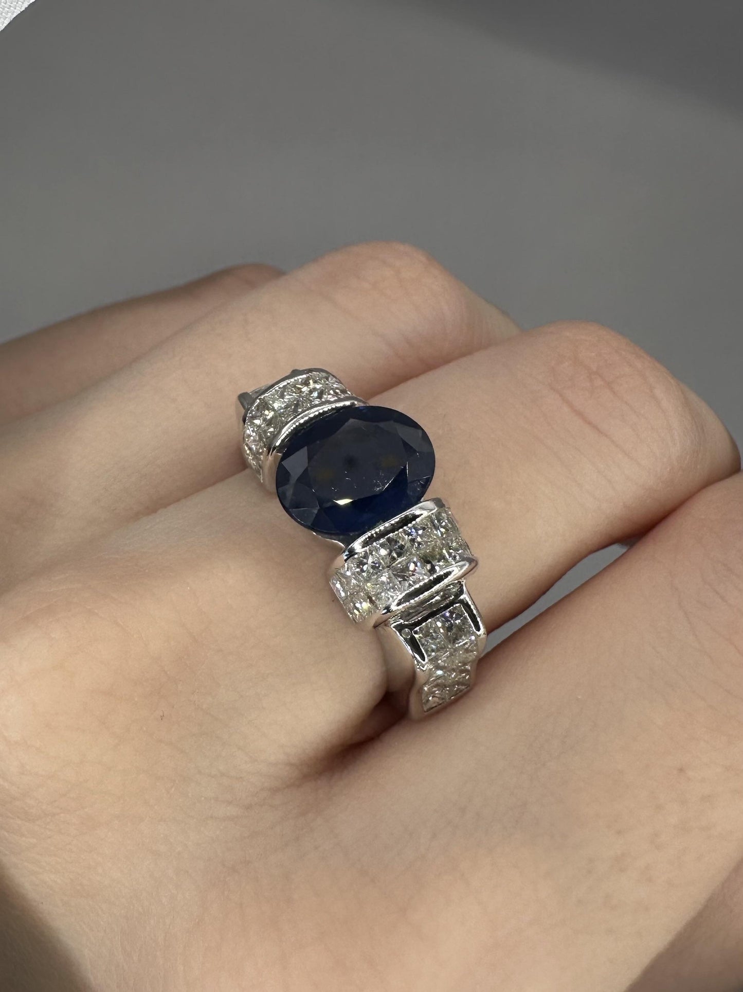 18k Diamond and Sapphire Ring