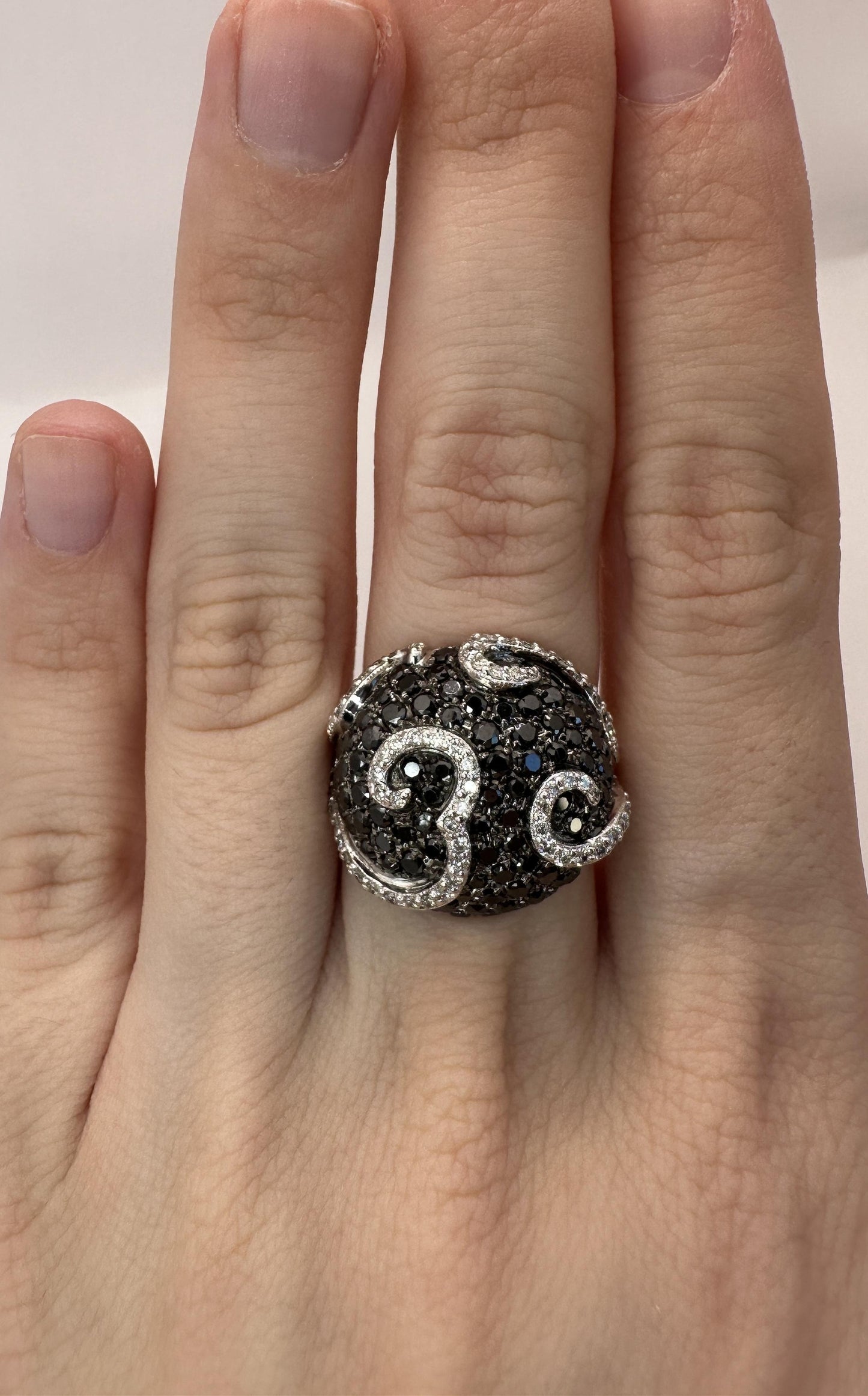 18k Black and White Diamond Ring