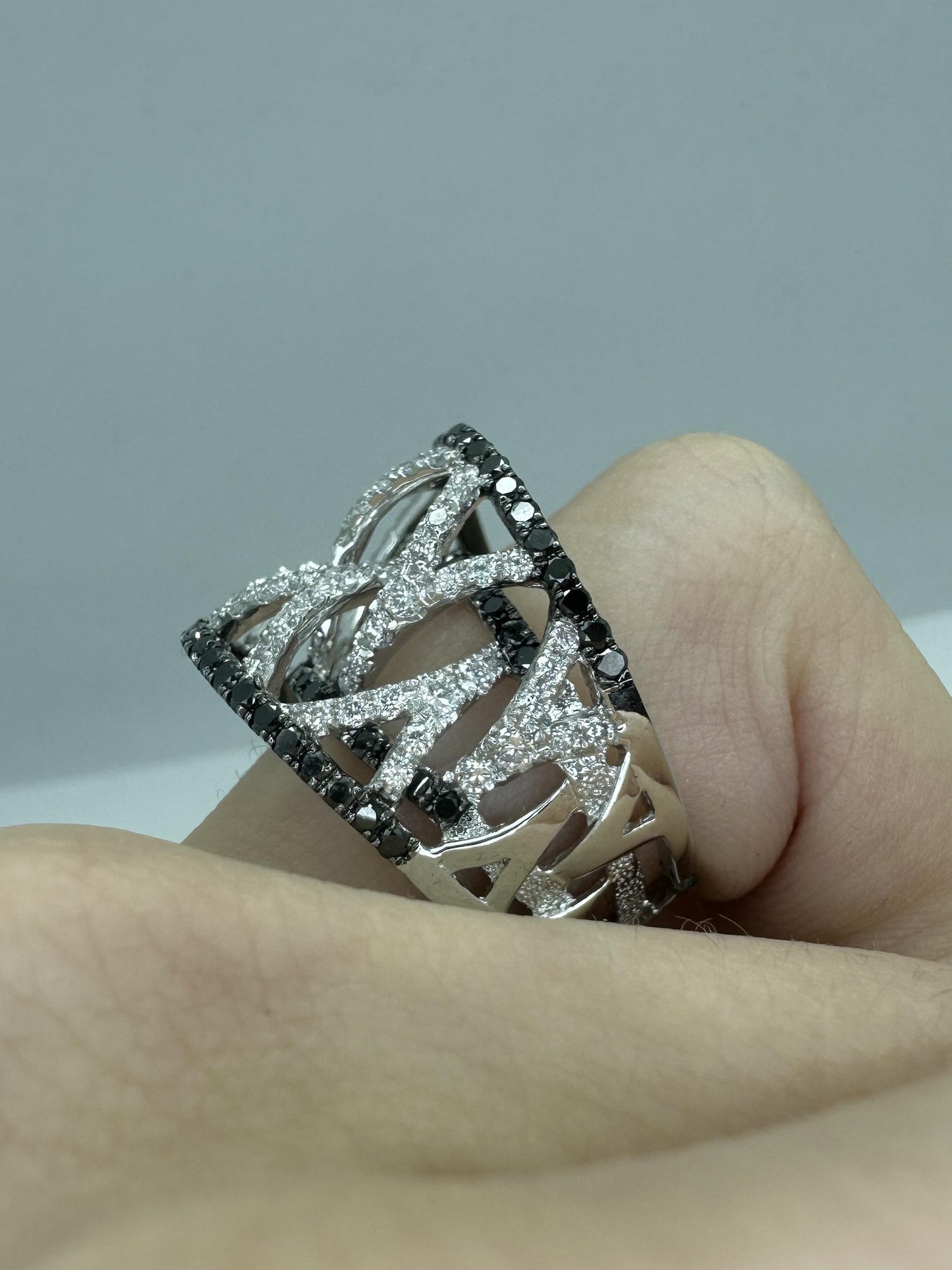 18k Black and White Diamond Wide Band Ring
