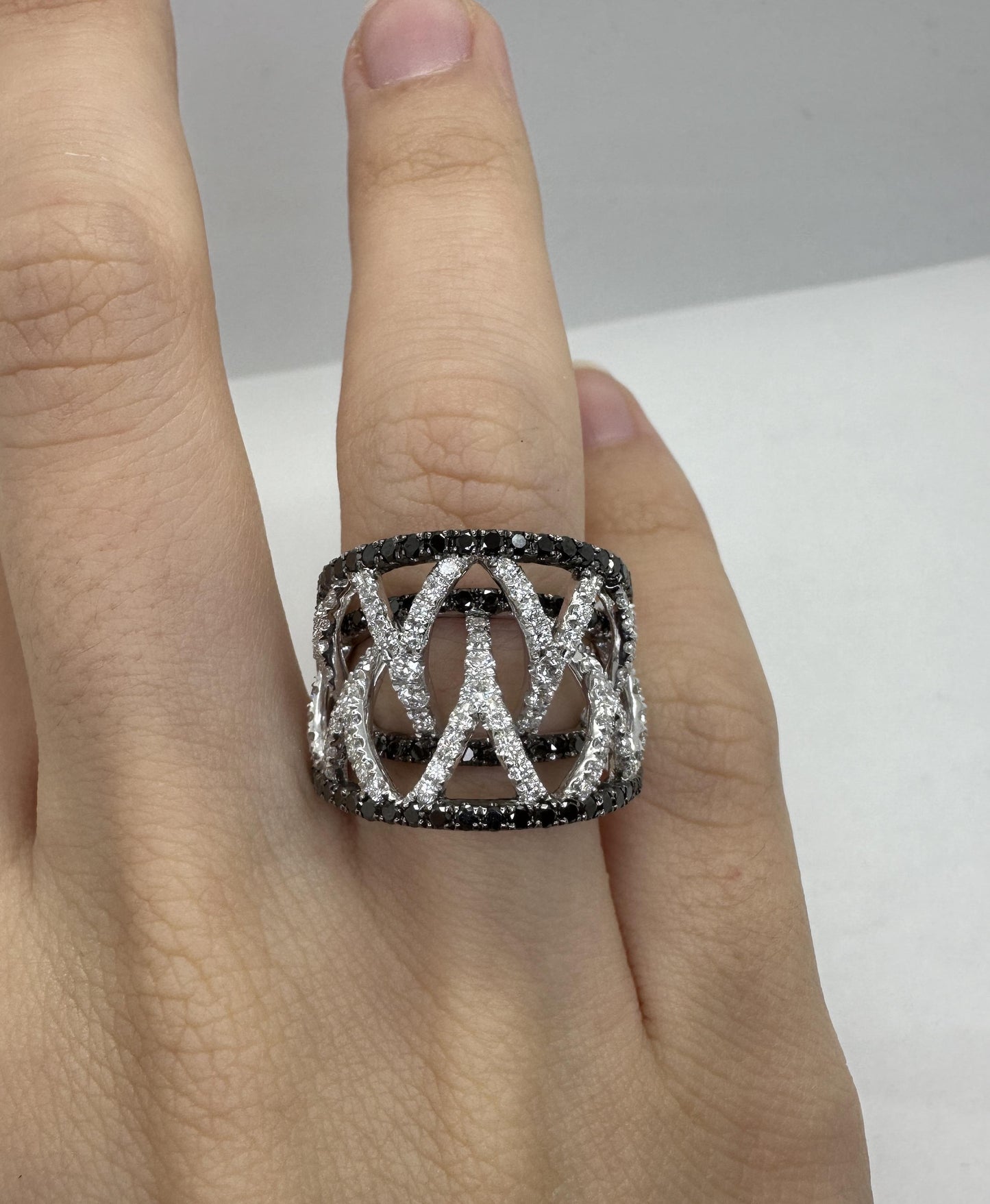 18k Black and White Diamond Wide Band Ring