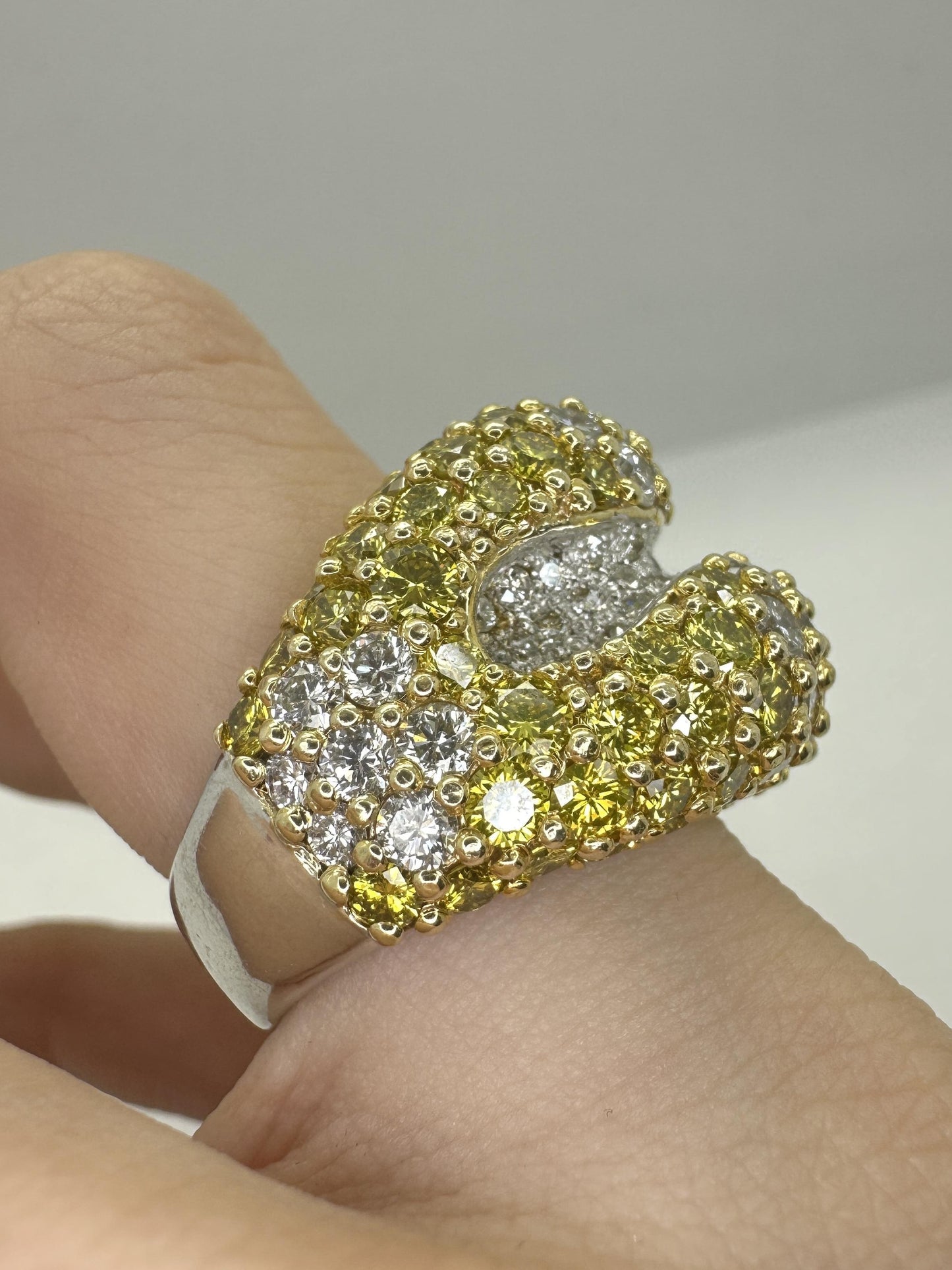 18k Heavy White and Yellow Diamond Ring