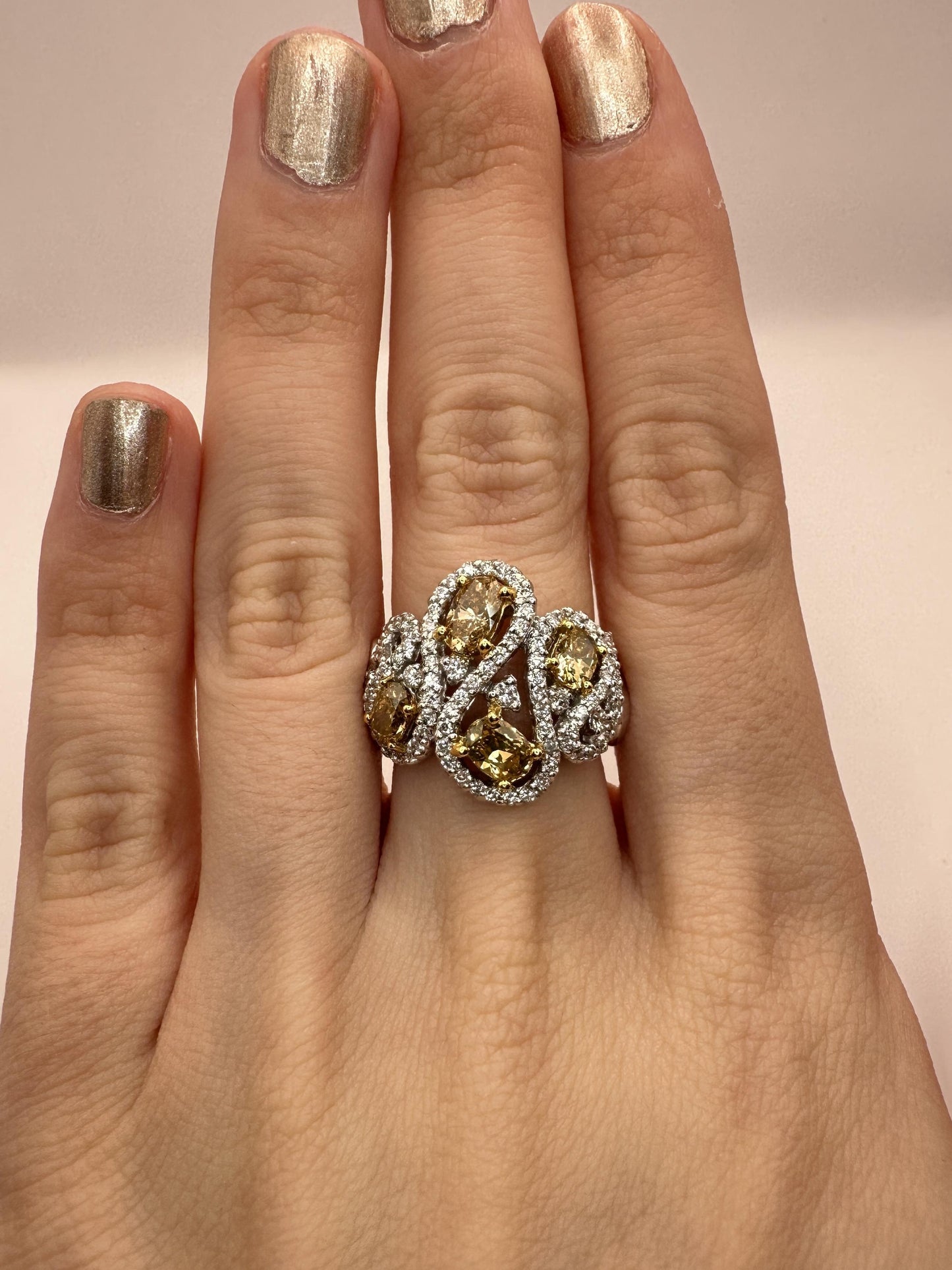 18k White and Yellow Diamond Ring