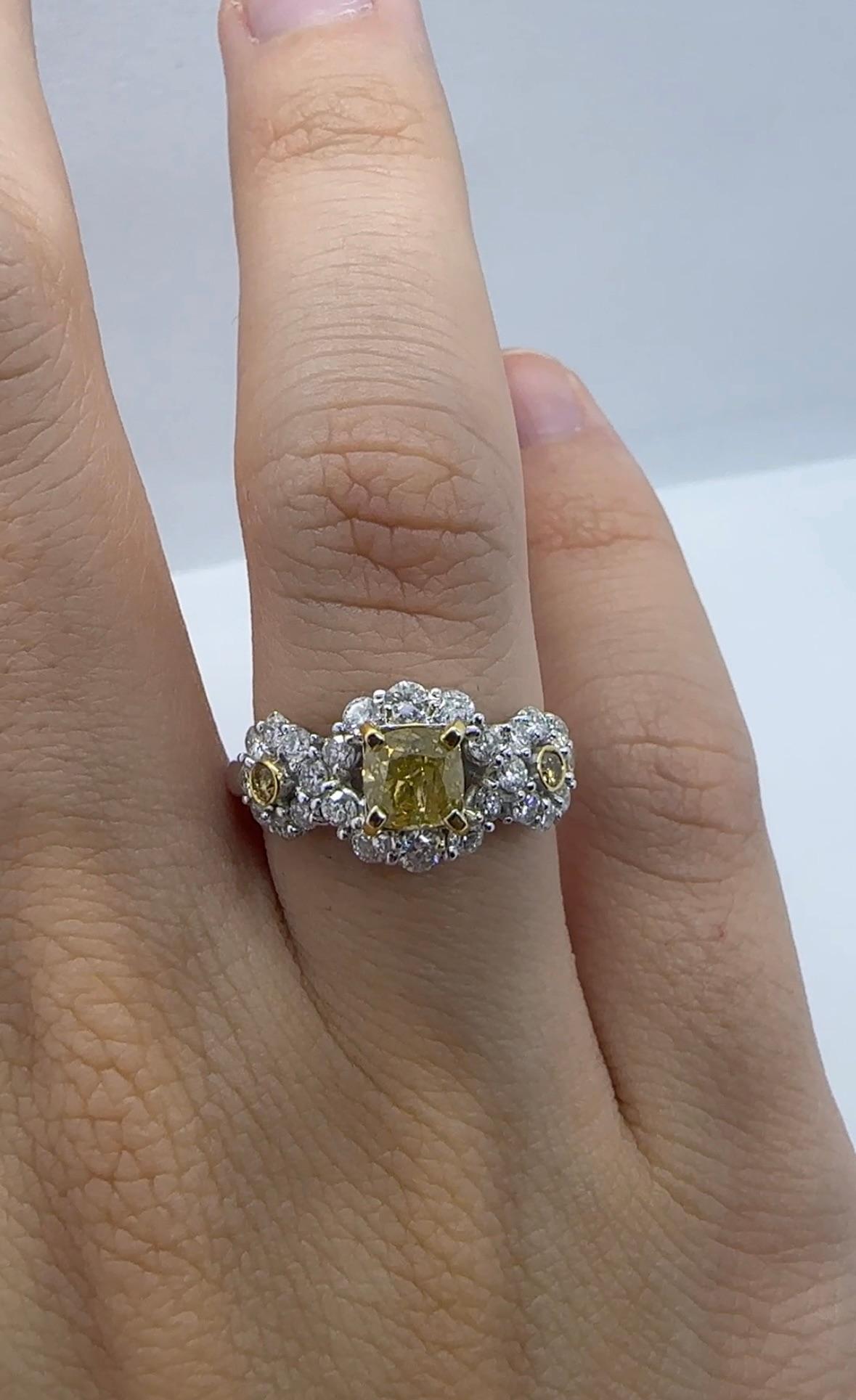18k White and Yellow Diamond Ring