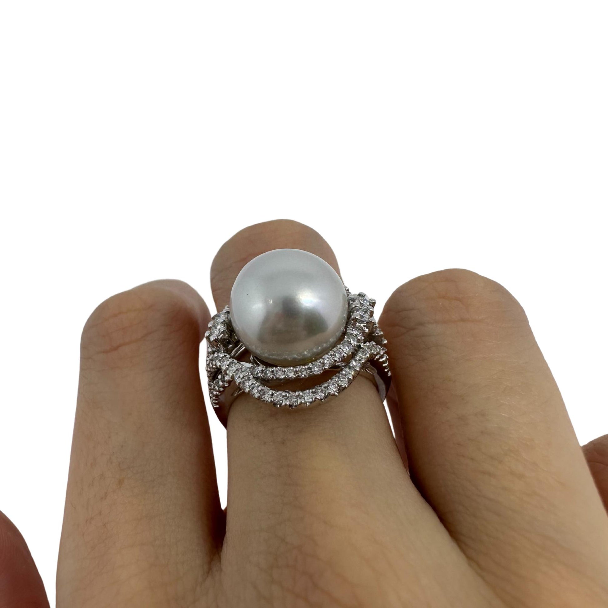 18K White Gold Diamond and Pearl Ring