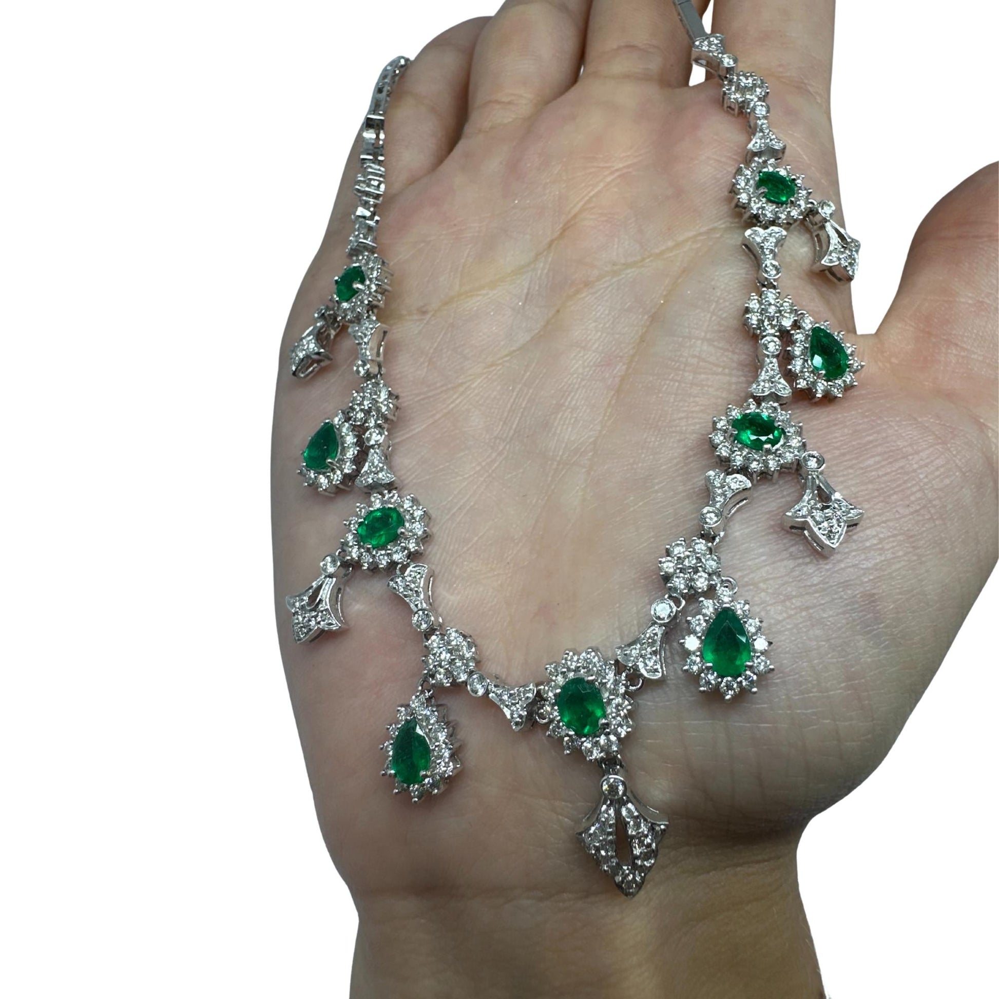 18K White Gold Diamond and Emerald Necklace - 16 inches