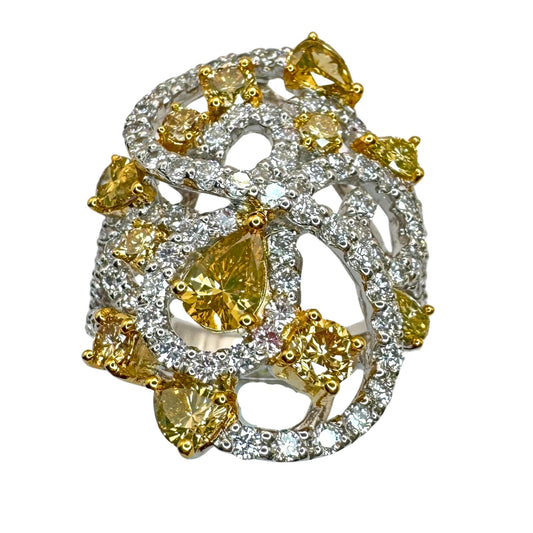 18K Two Tone Yellow and White Diamond Cocktail Ring - Size 6.5