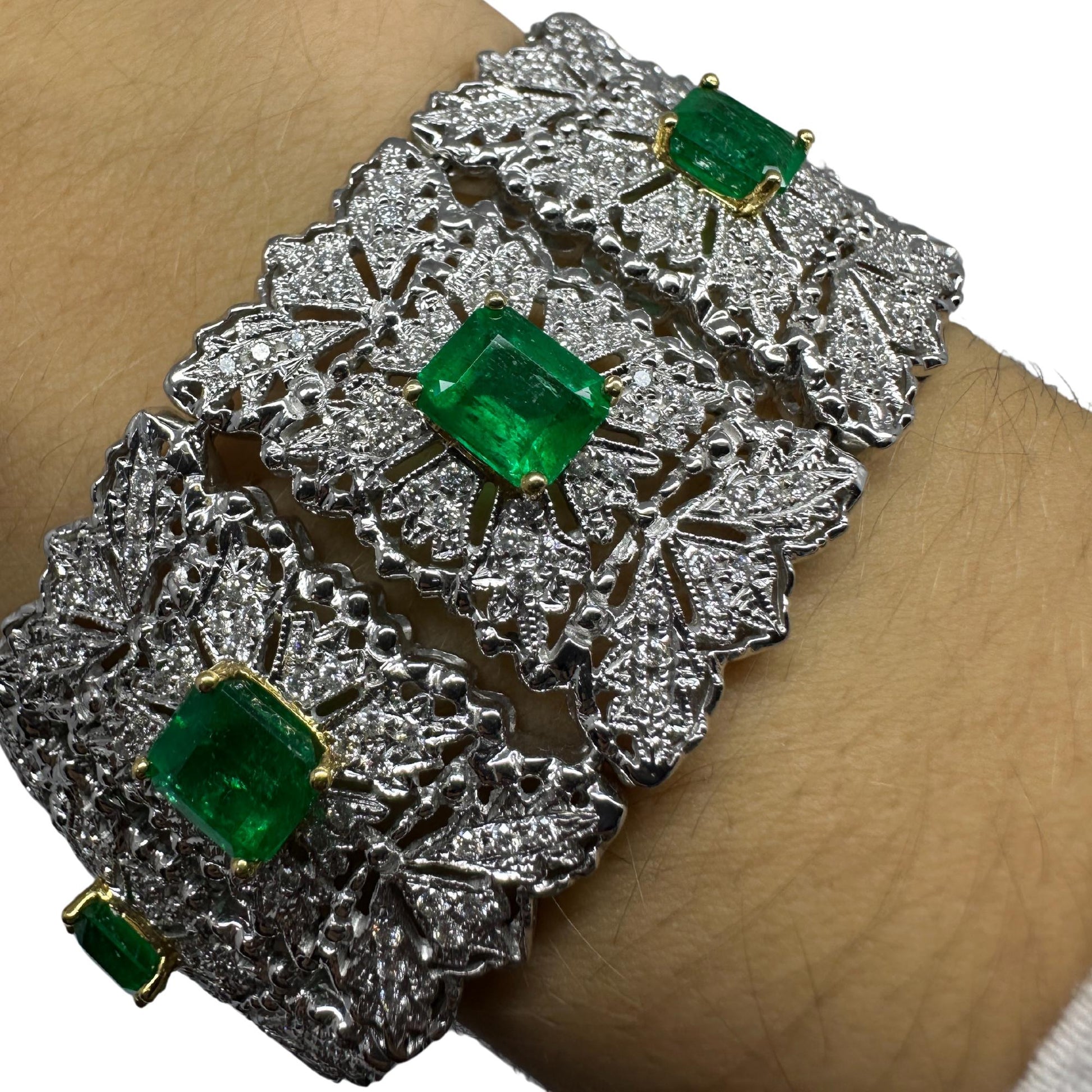 18K Diamond and Emerald Bracelet