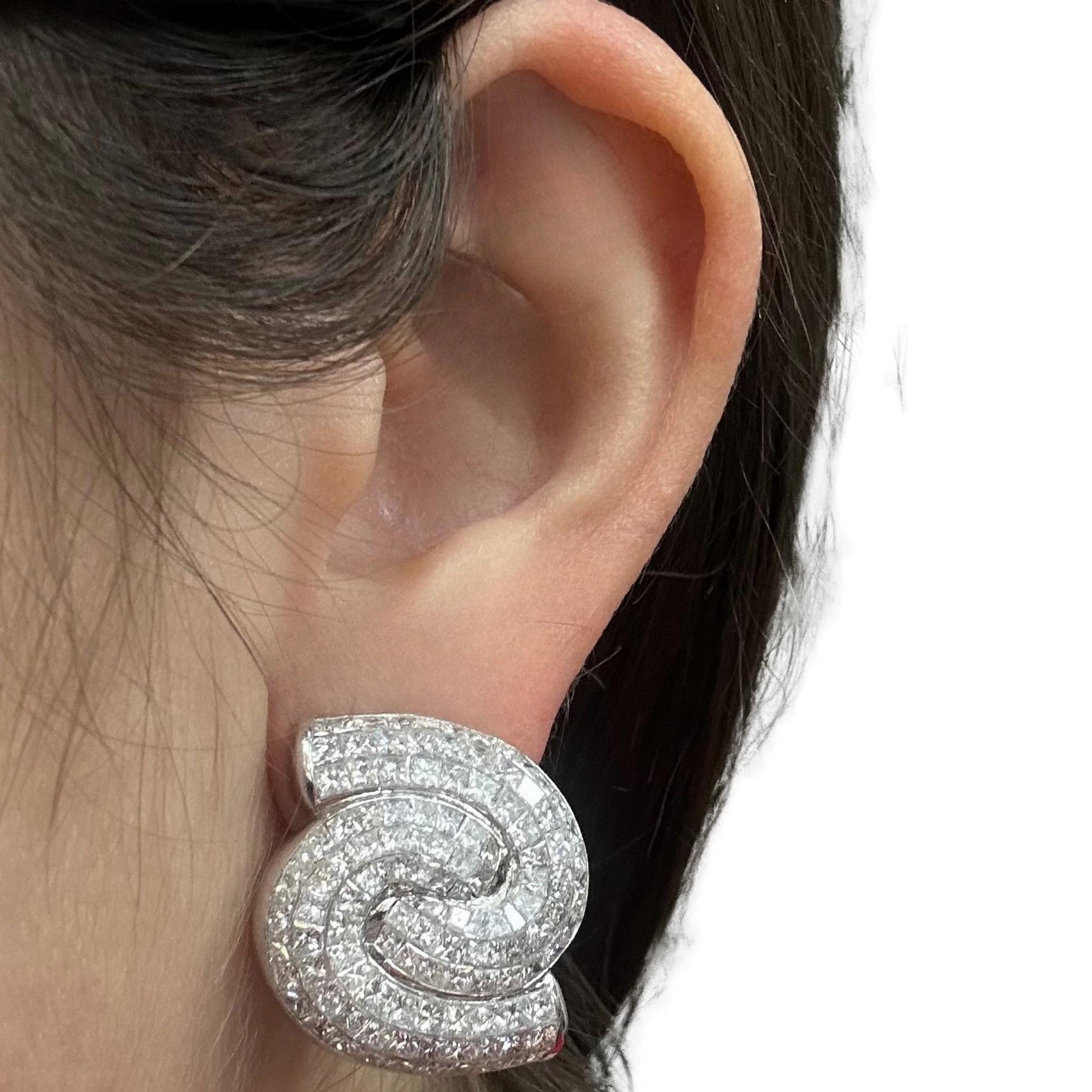 18K White Gold Princess Cut Diamond Spiral Earrings