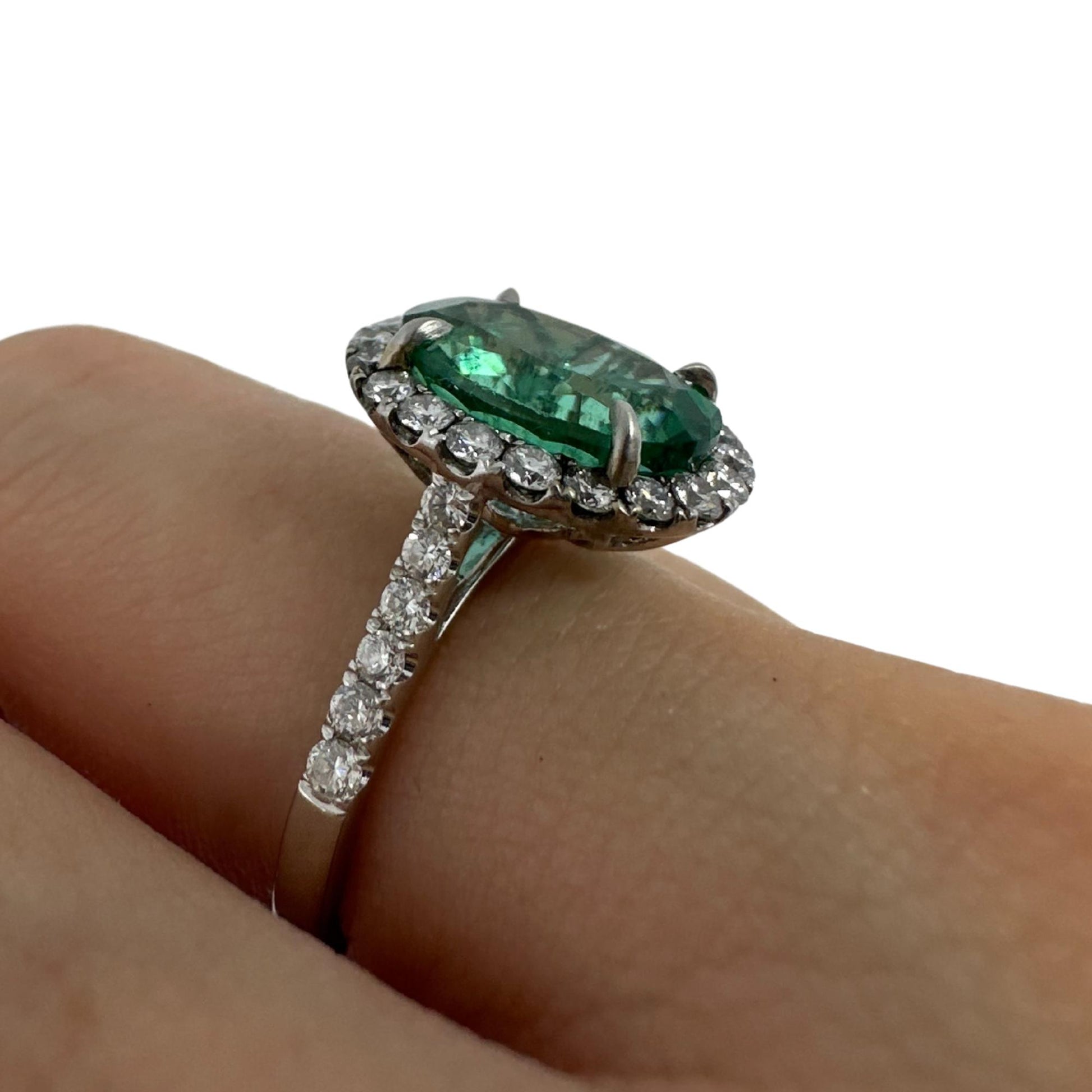 18K White Gold Diamond and Emerald Ring