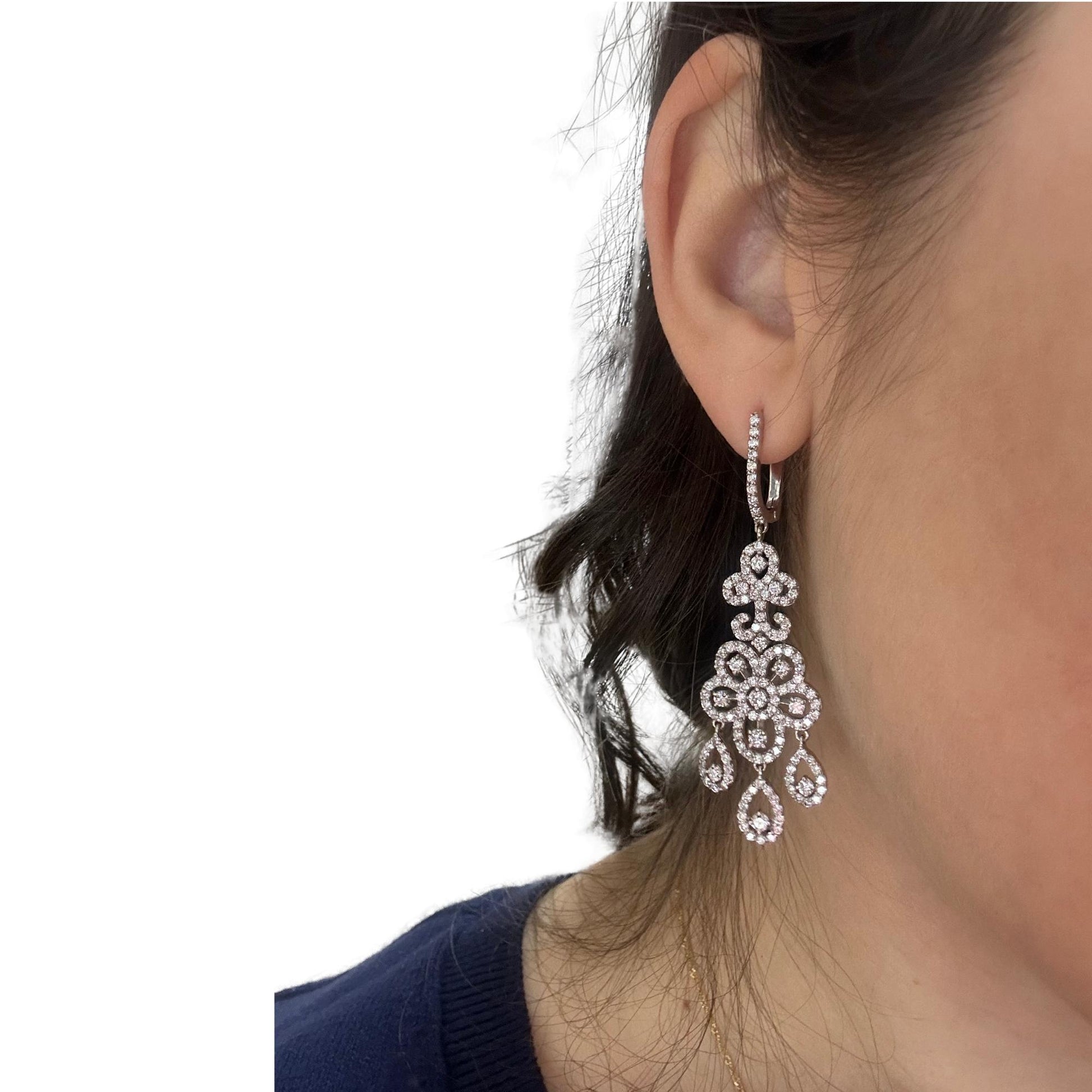 18K White Gold Diamond Drop Earrings