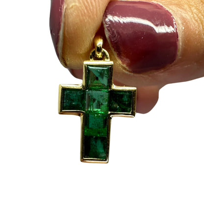 14K 0.95 Carat Emerald Cross Pendant