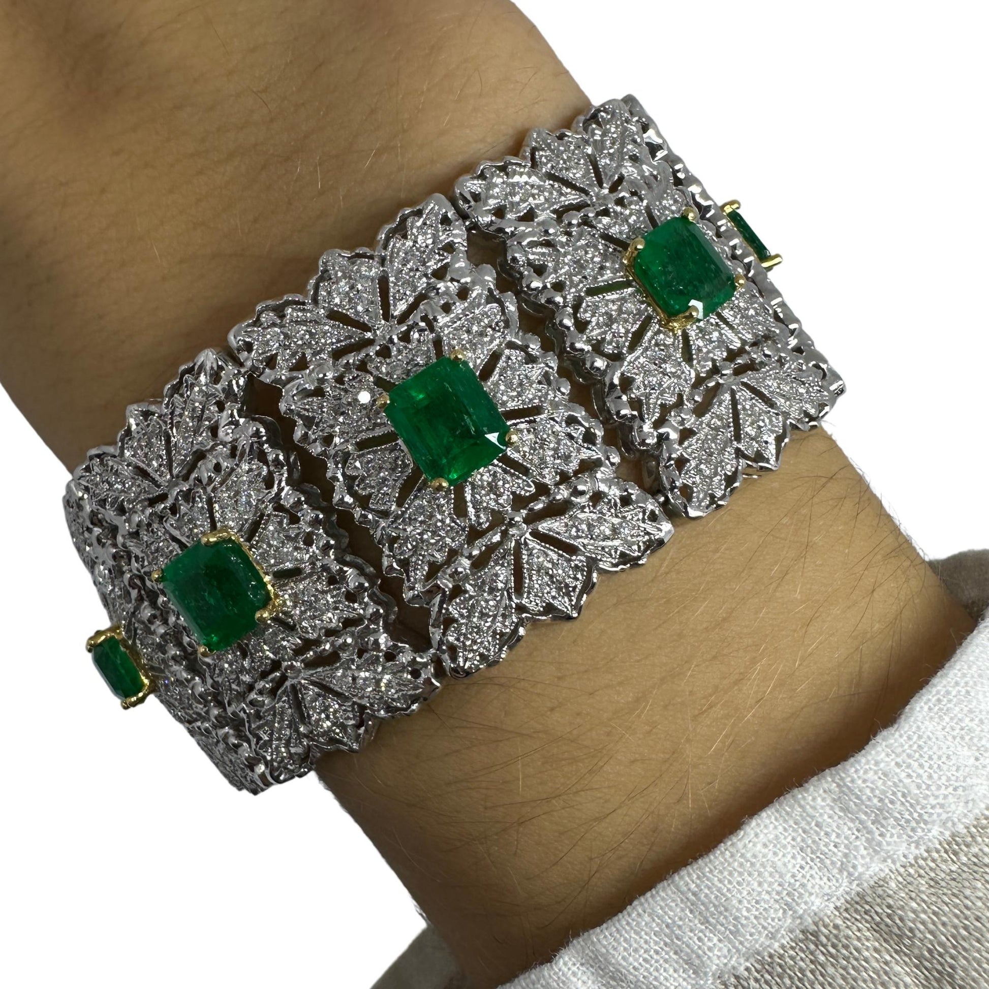 18K Diamond and Emerald Bracelet