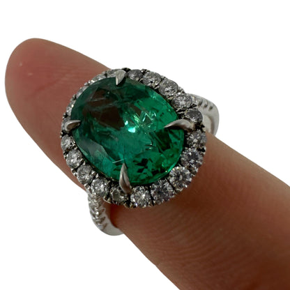 18K White Gold Diamond and Emerald Ring