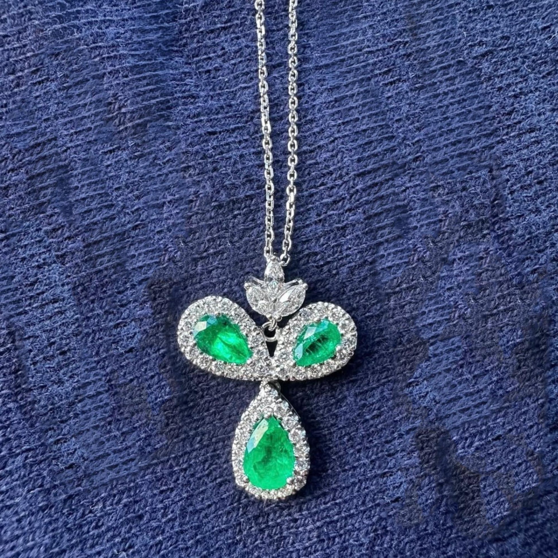 18K White Gold Pear Cut Emerald and Diamond Pendant Necklace