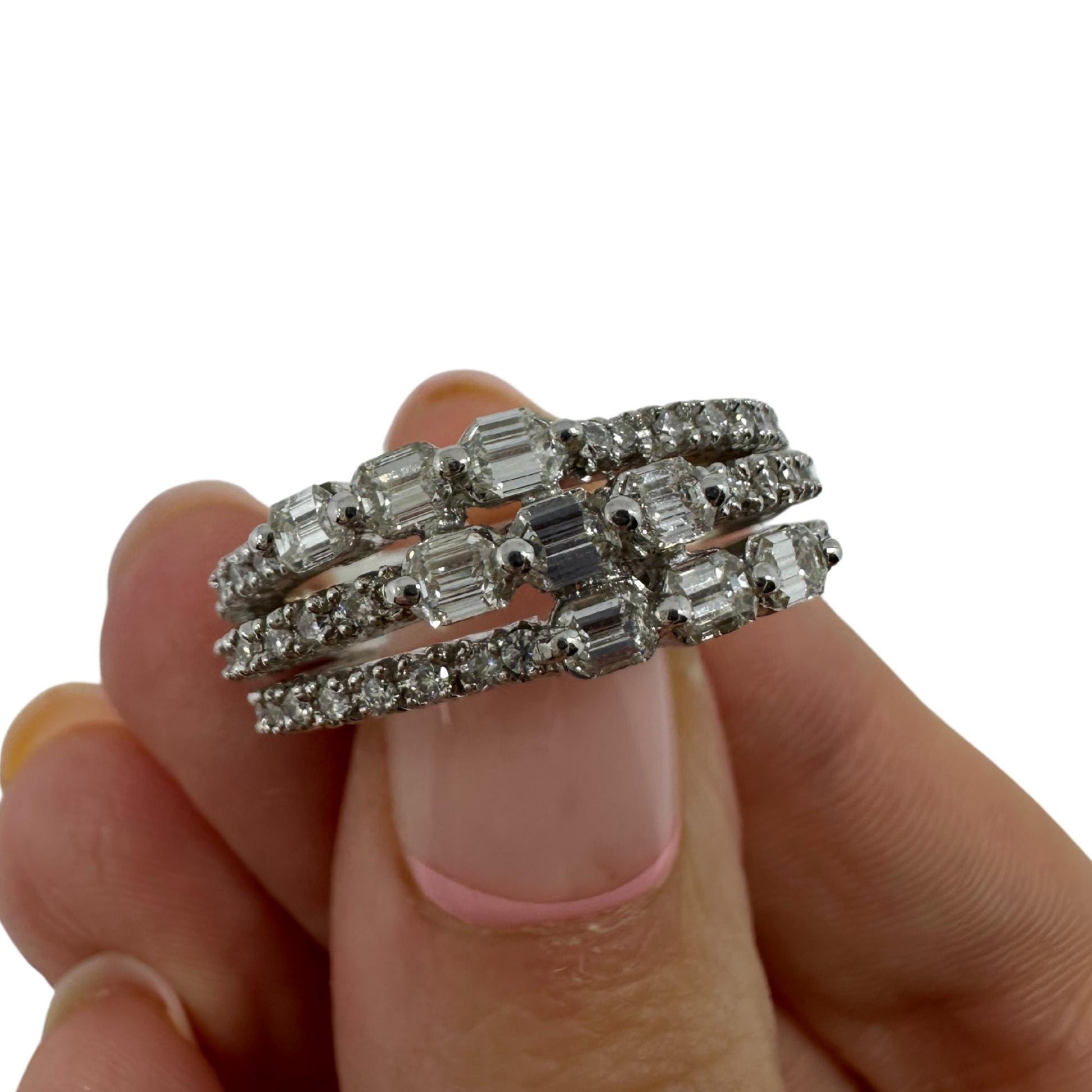 18K White Gold Emerald Cut Diamond Band Ring.